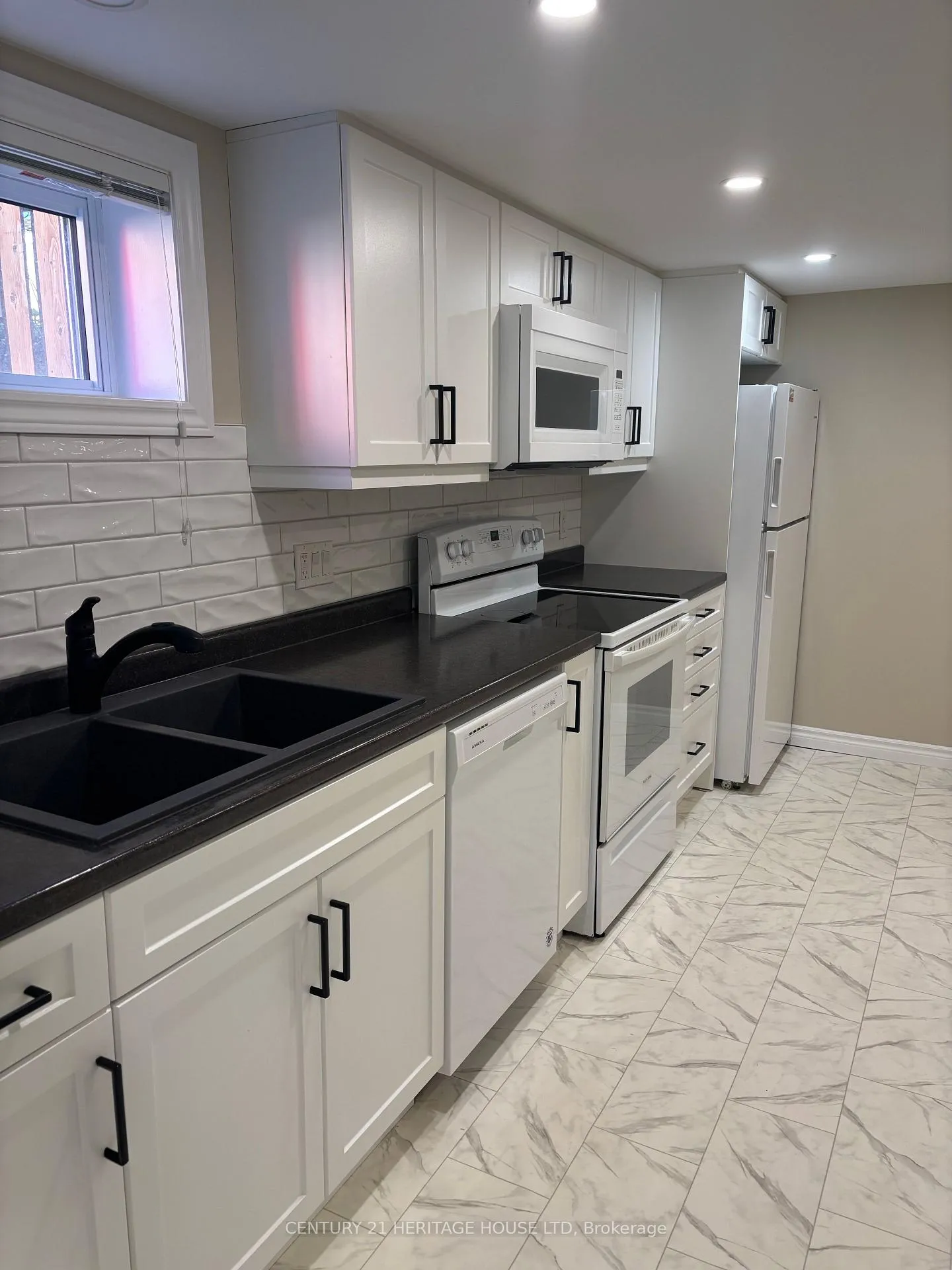 Photo 6 of 11 Barnes Street, St. Thomas — HOMEH