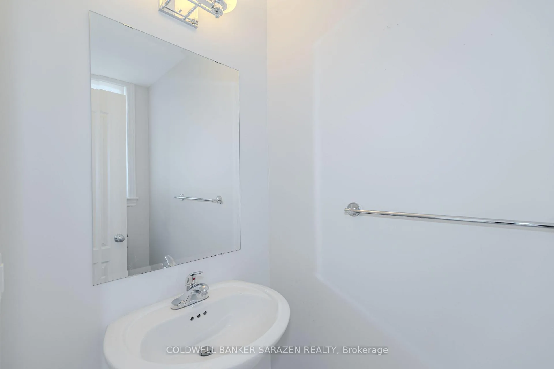 Photo 8 of 547 Jackdaw Avenue, Ottawa, Barrhaven - Half Moon Bay — HOMEH