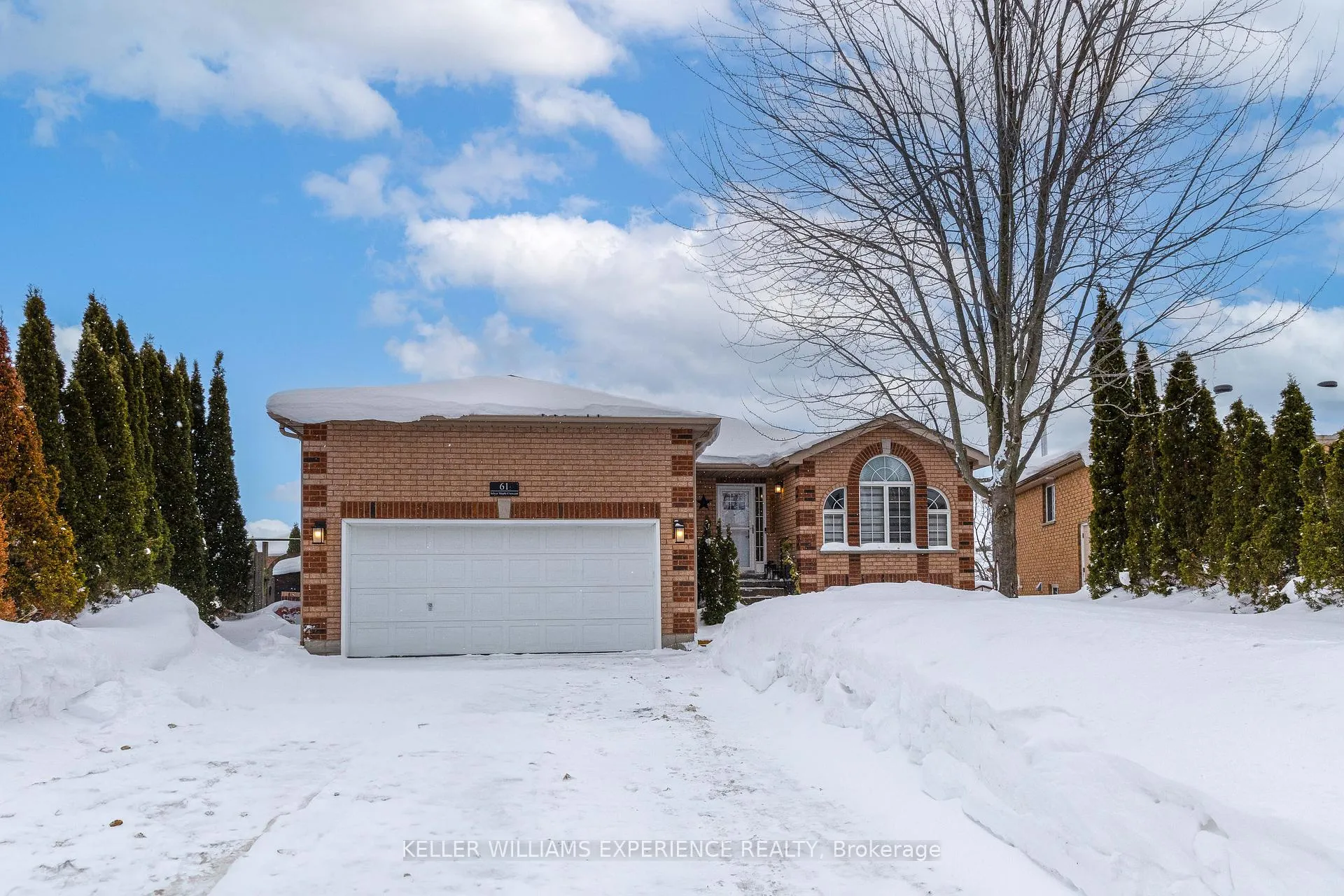 Photo 1 of 61 Silver Maple Crescent, Barrie, Holly — HOMEH