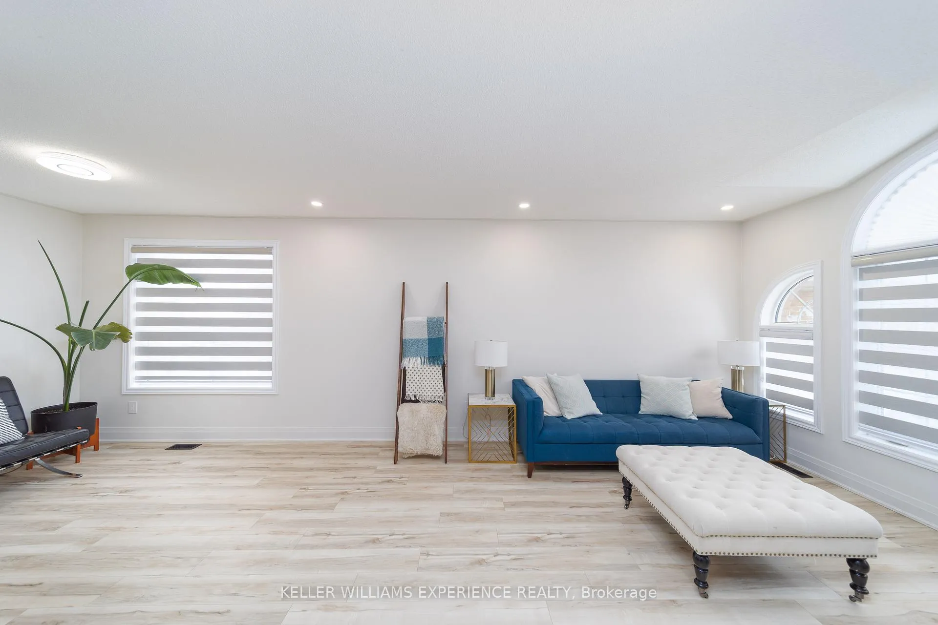 Photo 6 of 61 Silver Maple Crescent, Barrie, Holly — HOMEH