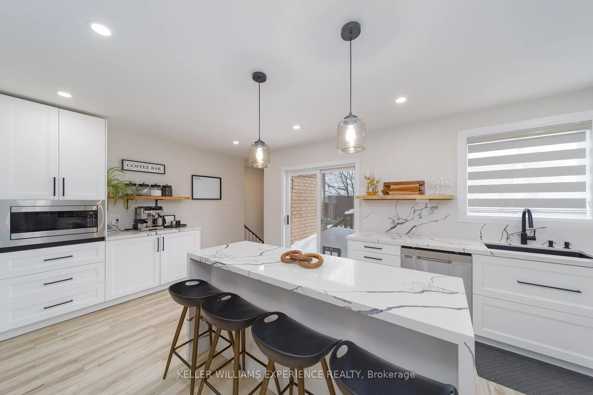 Photo 10 of 61 Silver Maple Crescent, Barrie, Holly — HOMEH
