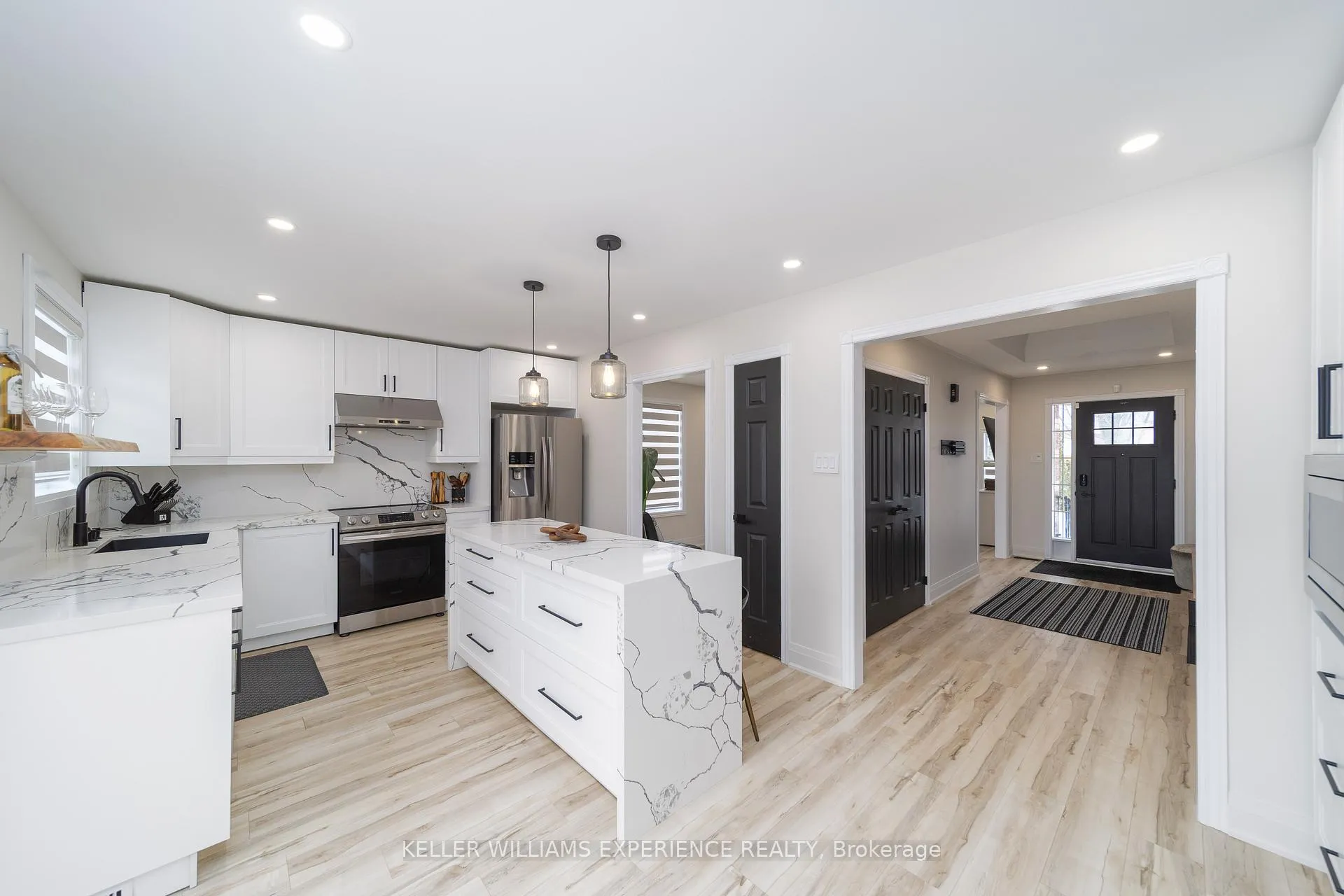 Photo 12 of 61 Silver Maple Crescent, Barrie, Holly — HOMEH