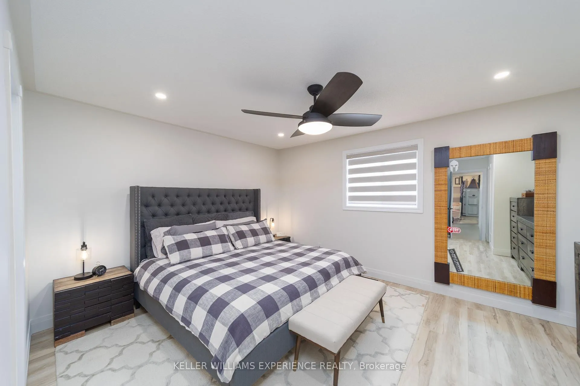 Photo 13 of 61 Silver Maple Crescent, Barrie, Holly — HOMEH