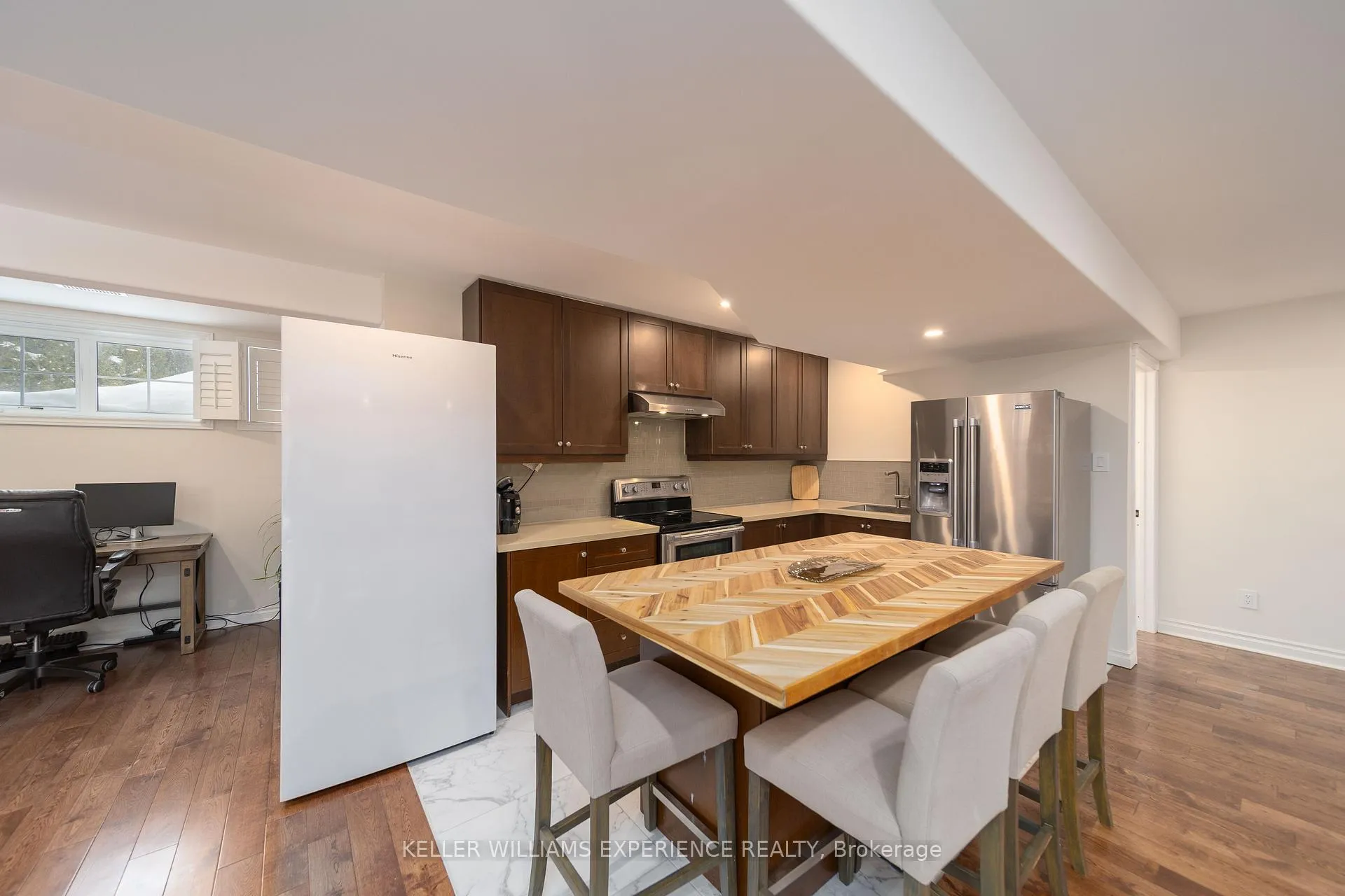 Photo 27 of 61 Silver Maple Crescent, Barrie, Holly — HOMEH