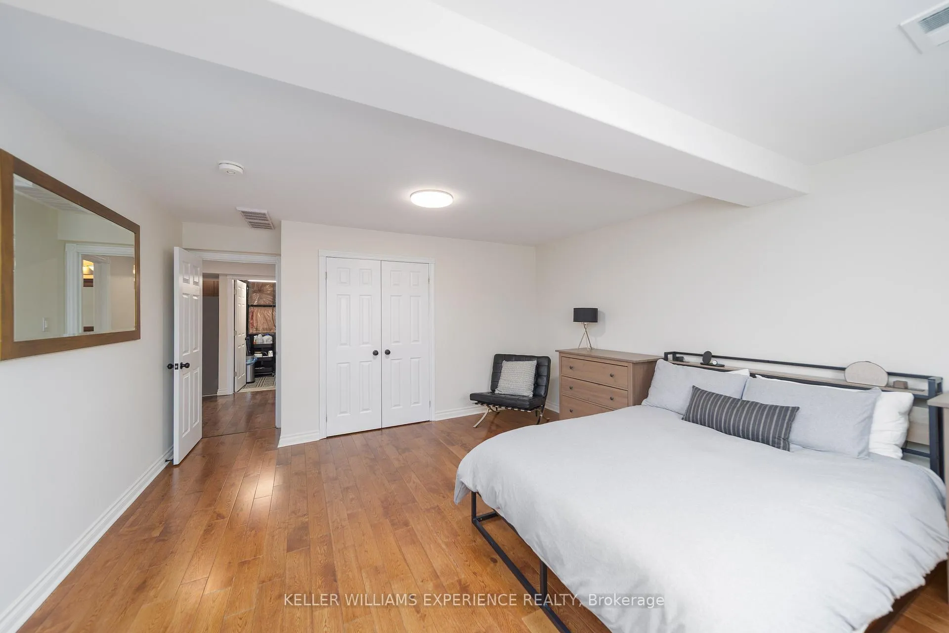 Photo 32 of 61 Silver Maple Crescent, Barrie, Holly — HOMEH
