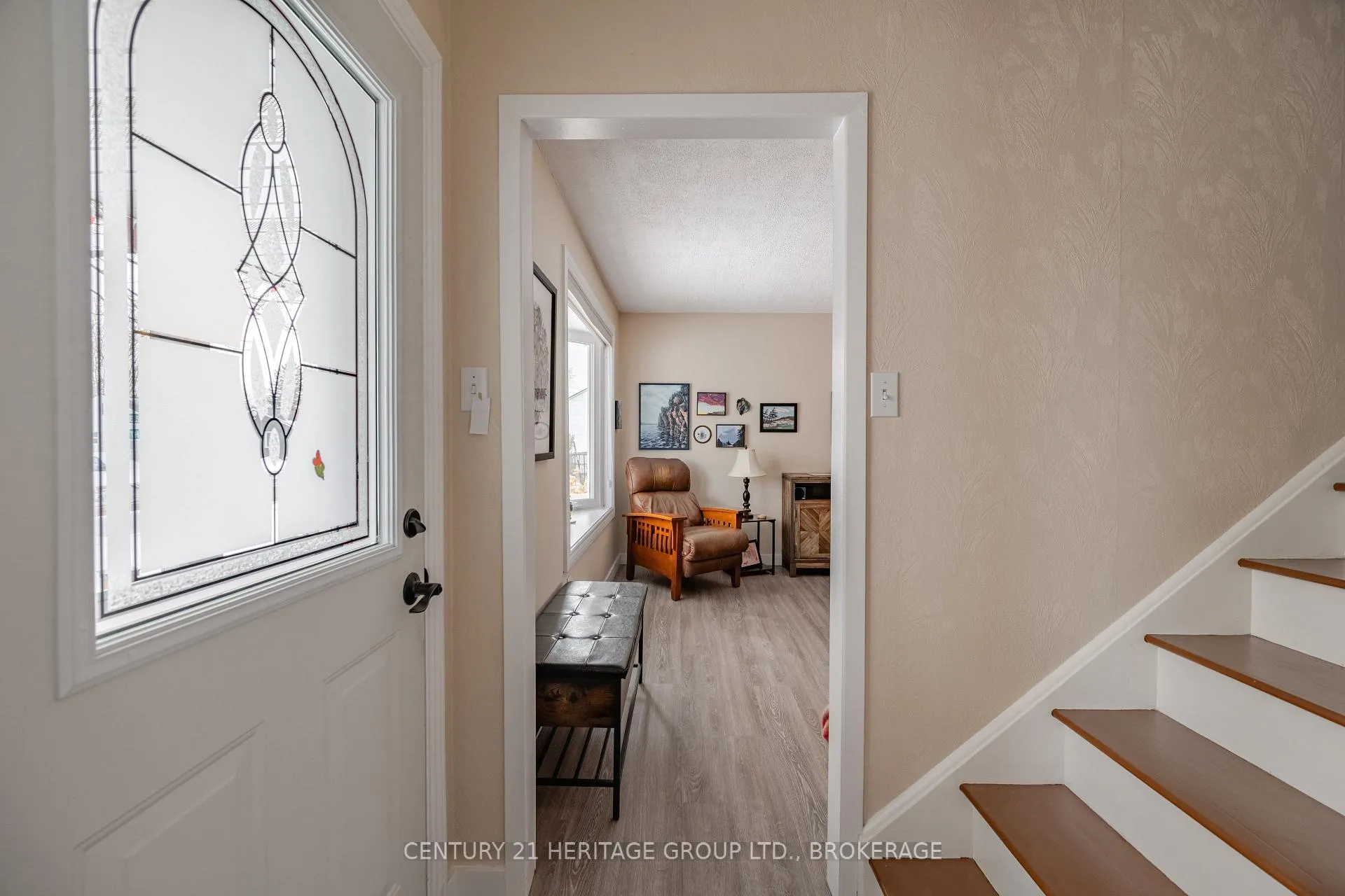 Photo 5 of 19 Fifth Avenue, Kingston, East of Sir John A. Blvd — HOMEH