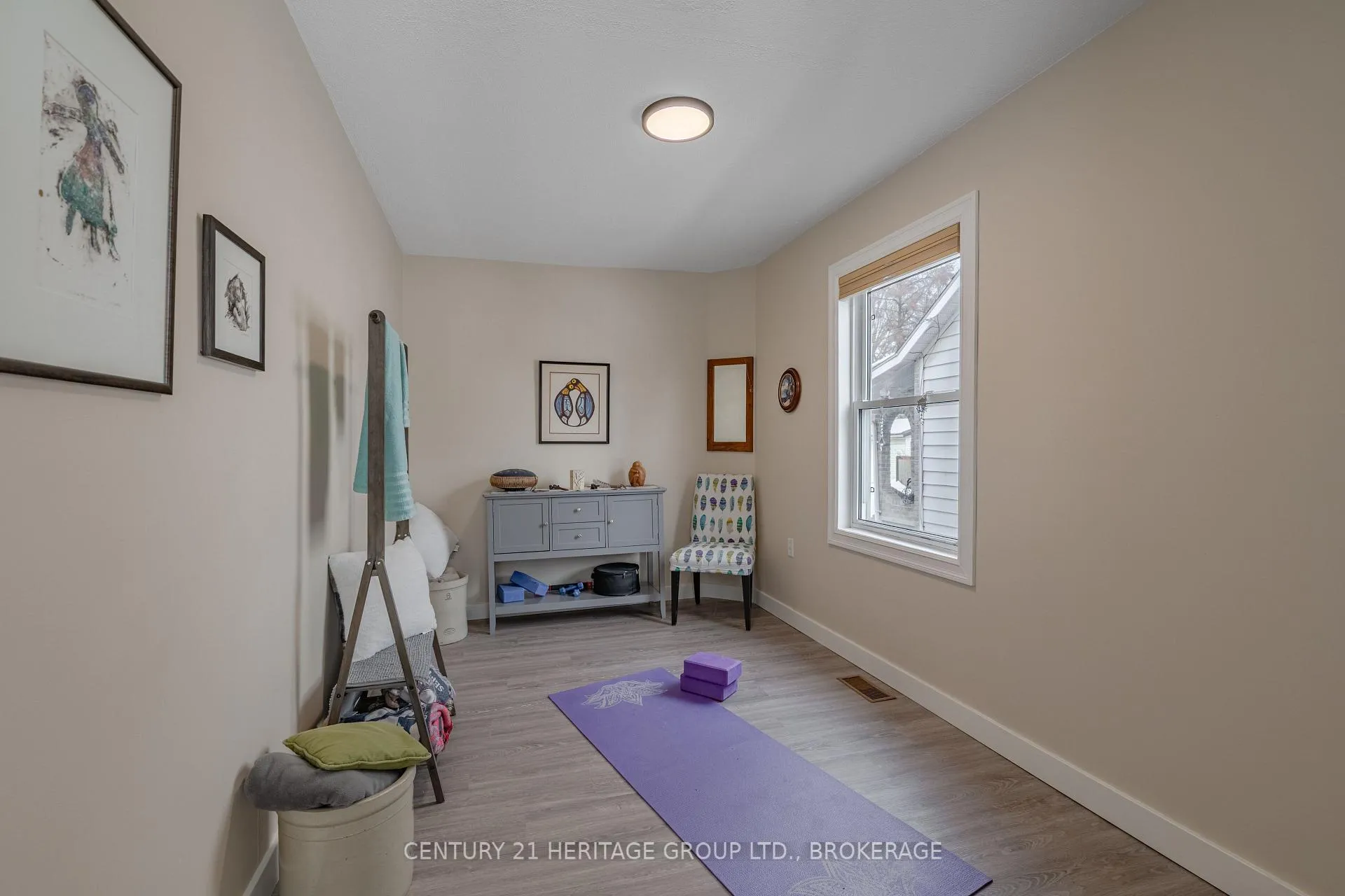 Photo 8 of 19 Fifth Avenue, Kingston, East of Sir John A. Blvd — HOMEH