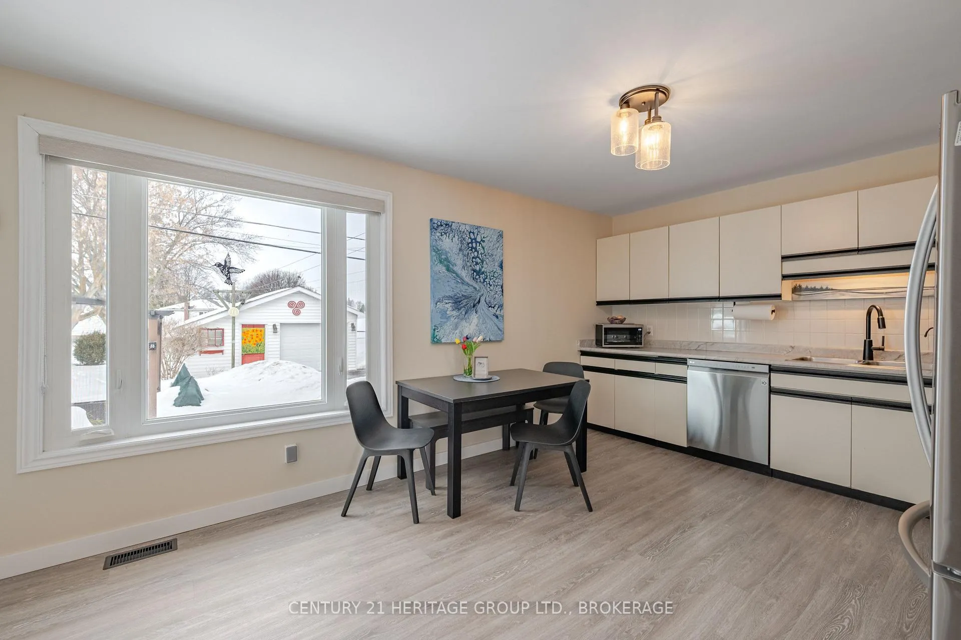 Photo 14 of 19 Fifth Avenue, Kingston, East of Sir John A. Blvd — HOMEH