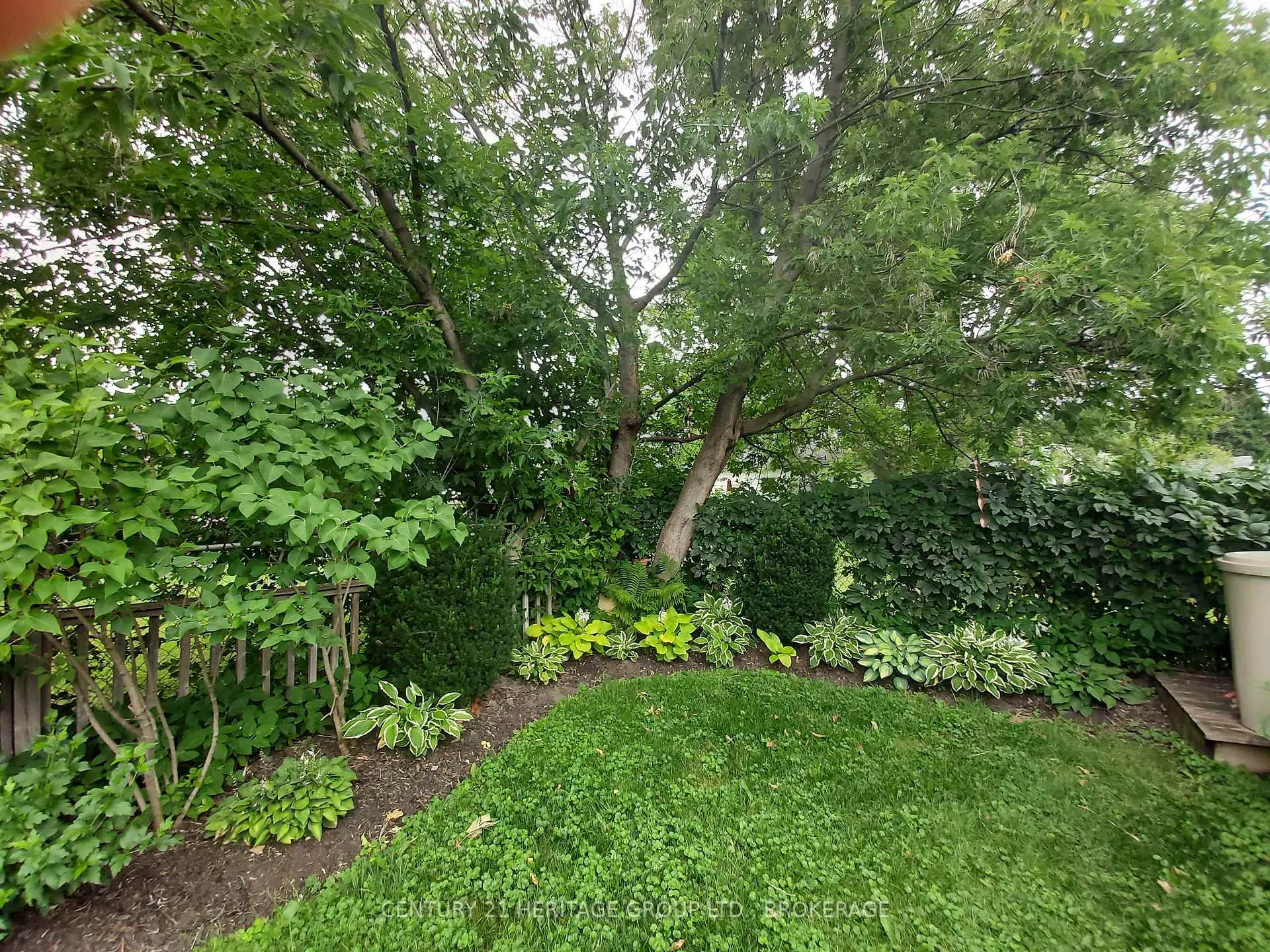 Photo 36 of 19 Fifth Avenue, Kingston, East of Sir John A. Blvd — HOMEH