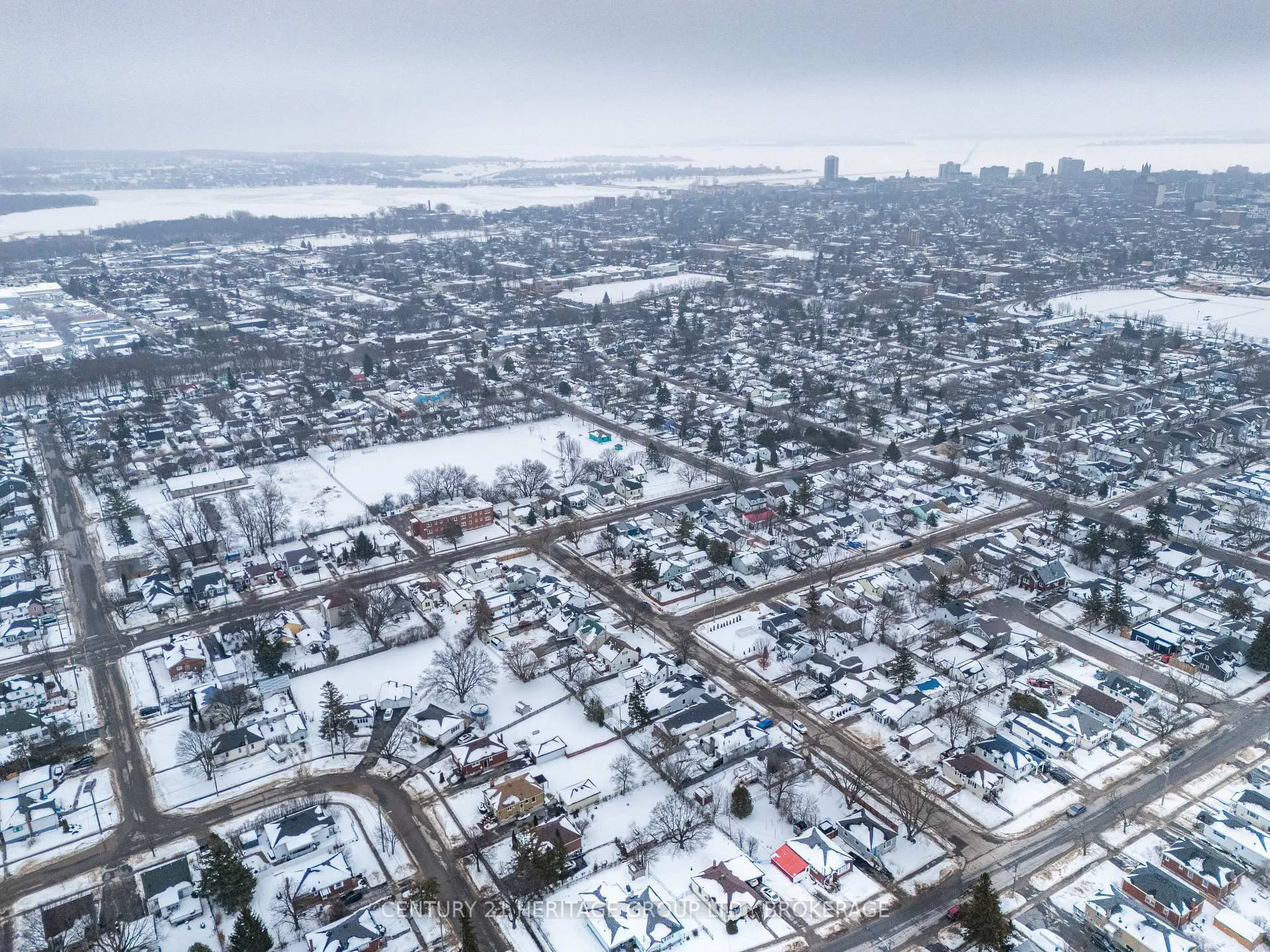 Photo 43 of 19 Fifth Avenue, Kingston, East of Sir John A. Blvd — HOMEH