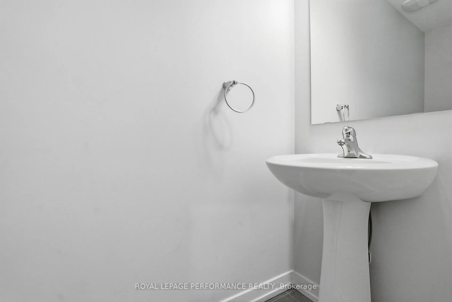Photo 5 of 57 Dashing Private, Ottawa, Avalon West — HOMEH