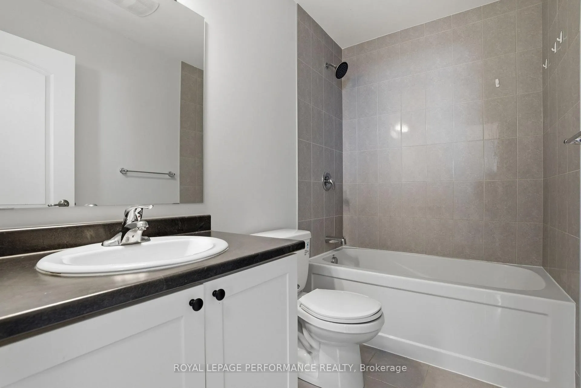 Photo 20 of 57 Dashing Private, Ottawa, Avalon West — HOMEH