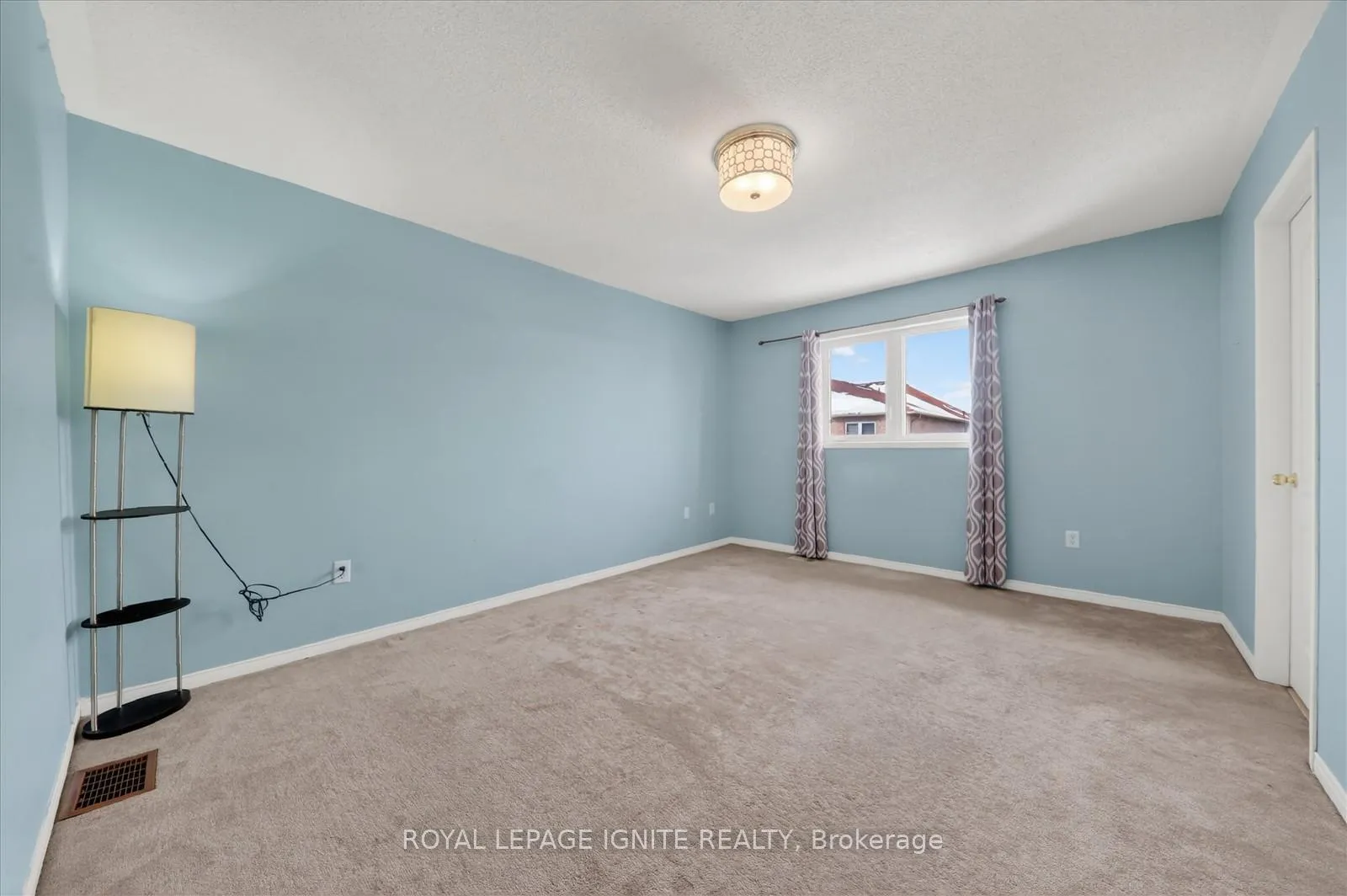 Photo 13 of Unit Main, 22 Sugarberry Drive, Brampton, Credit Valley — HOMEH