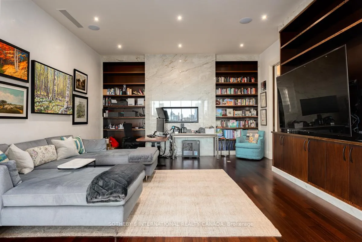Photo 8 of Unit 1201, 155 Cumberland Street, Toronto, The Annex — HOMEH