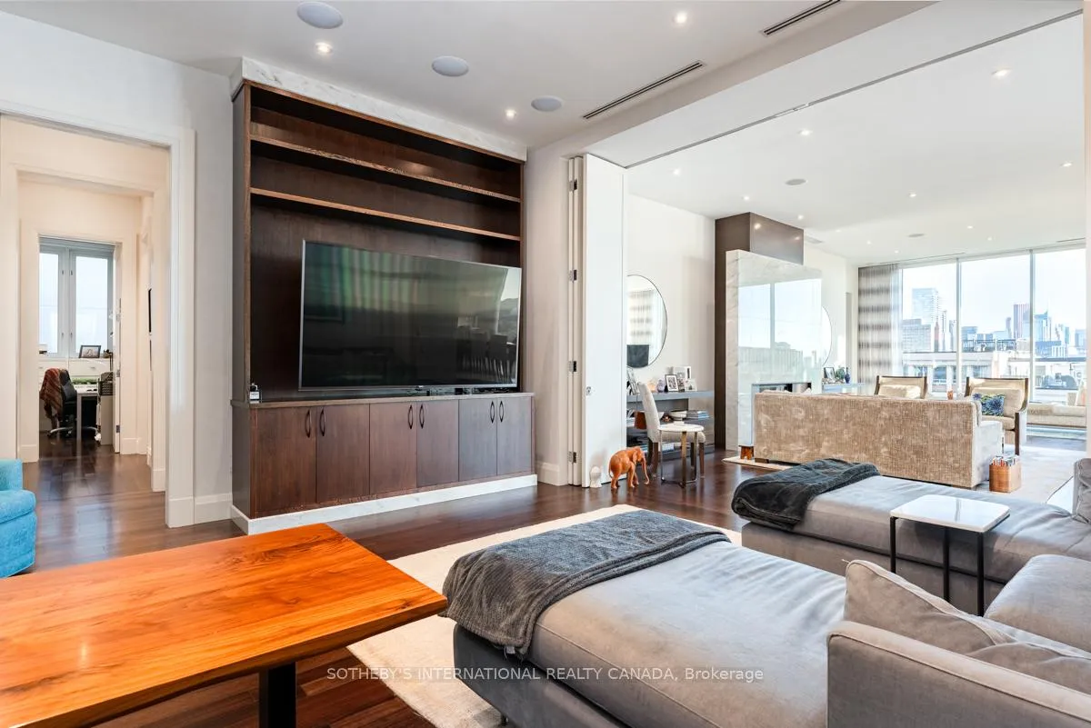 Photo 9 of Unit 1201, 155 Cumberland Street, Toronto, The Annex — HOMEH