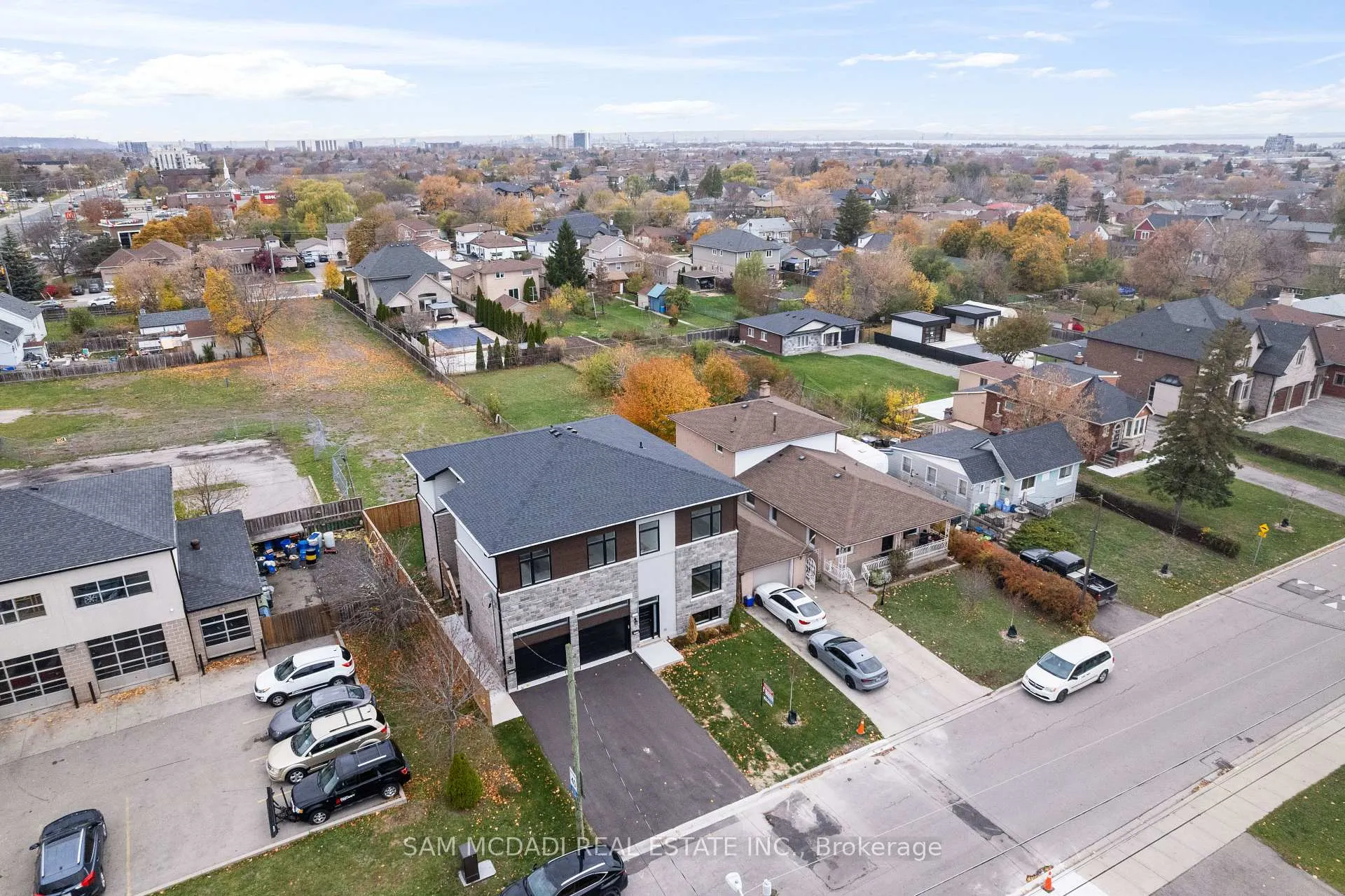 Photo 2 of 175 Margaret Avenue, Hamilton, Stoney Creek — HOMEH