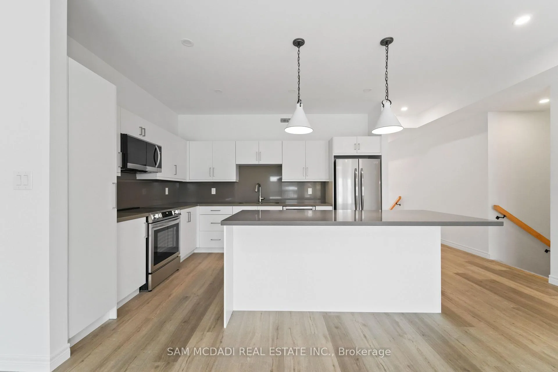 Photo 5 of 175 Margaret Avenue, Hamilton, Stoney Creek — HOMEH