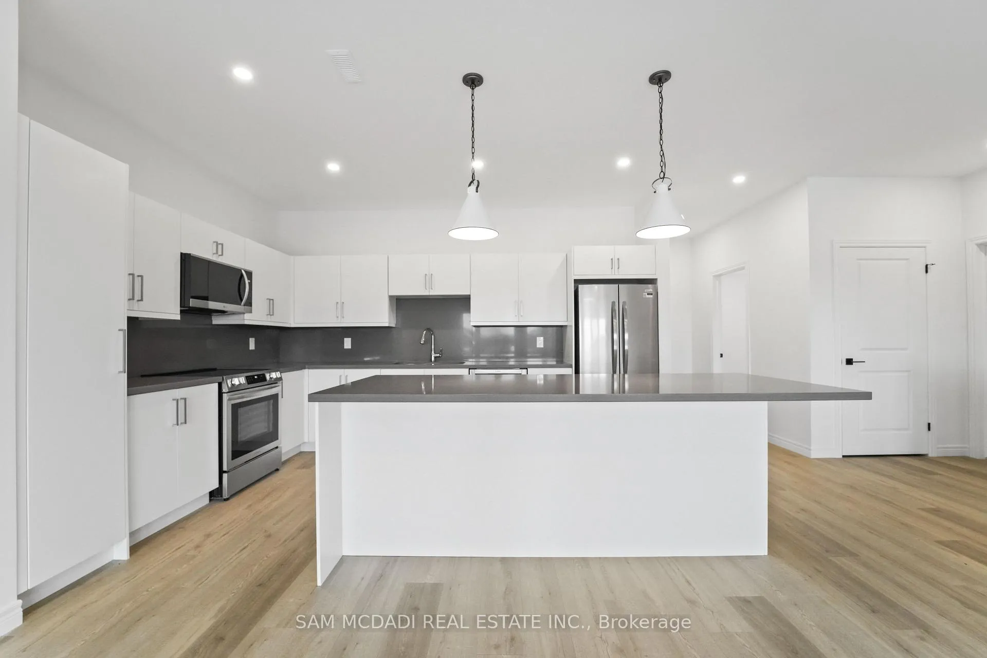 Photo 20 of 175 Margaret Avenue, Hamilton, Stoney Creek — HOMEH