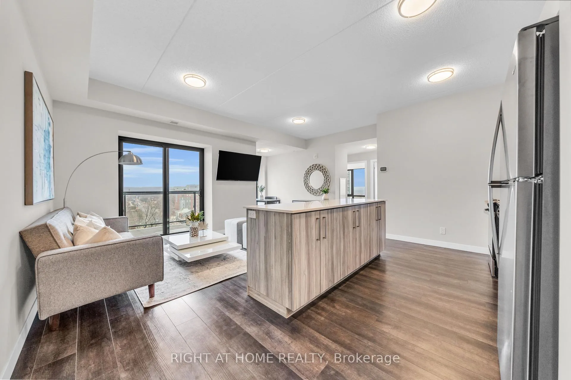 Photo 6 of Unit 807, 15 Queen Street S, Hamilton, Central — HOMEH