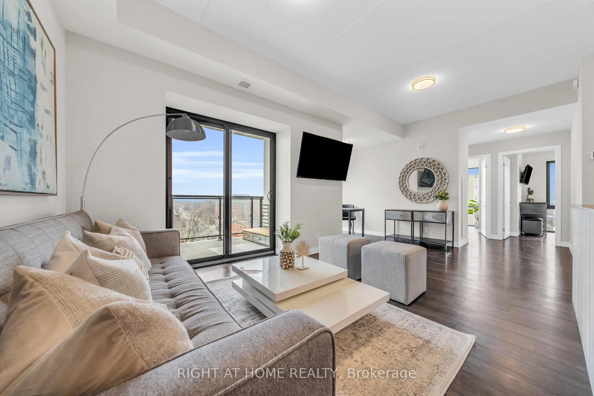 Photo 7 of Unit 807, 15 Queen Street S, Hamilton, Central — HOMEH