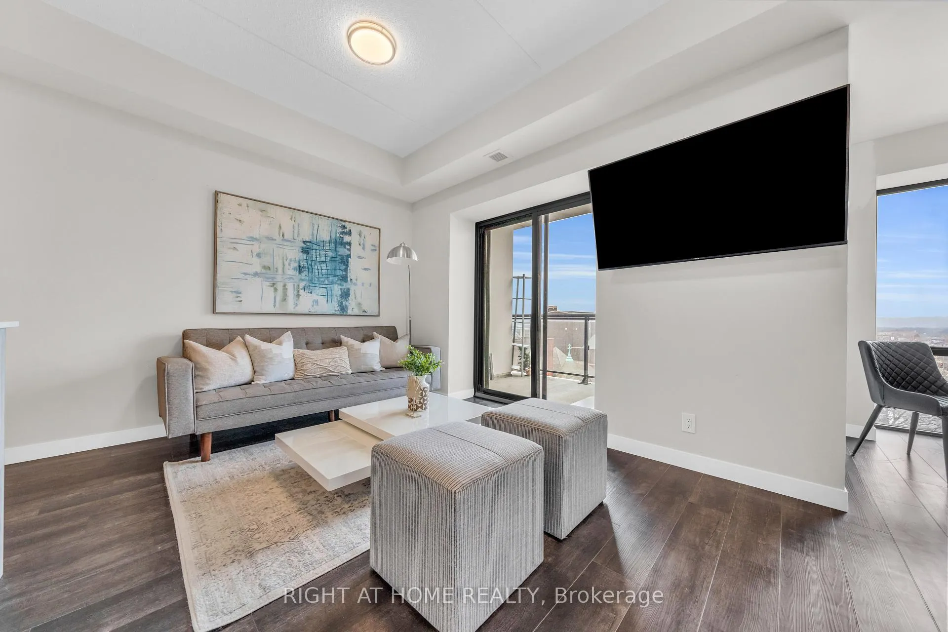 Photo 8 of Unit 807, 15 Queen Street S, Hamilton, Central — HOMEH