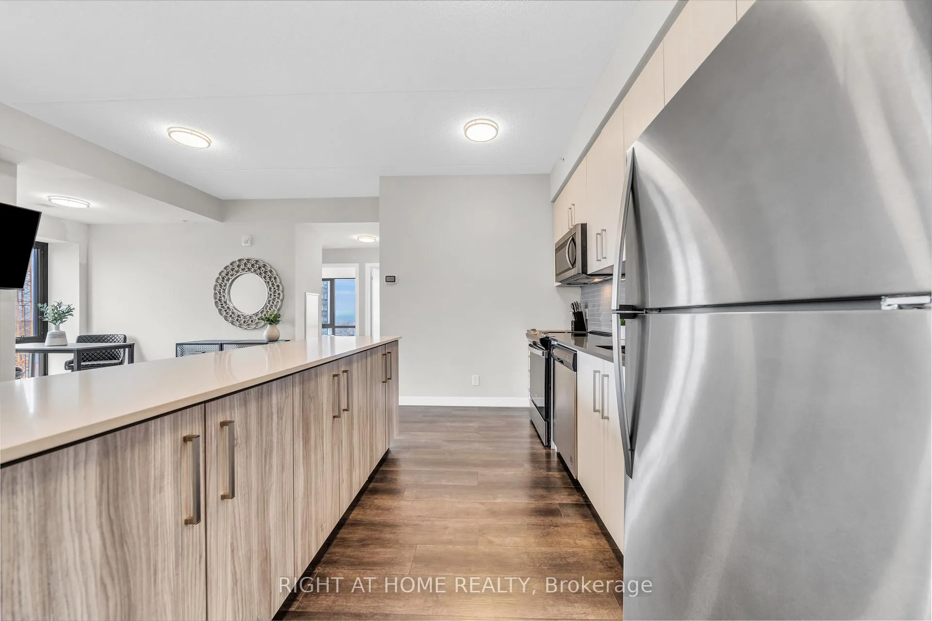 Photo 15 of Unit 807, 15 Queen Street S, Hamilton, Central — HOMEH