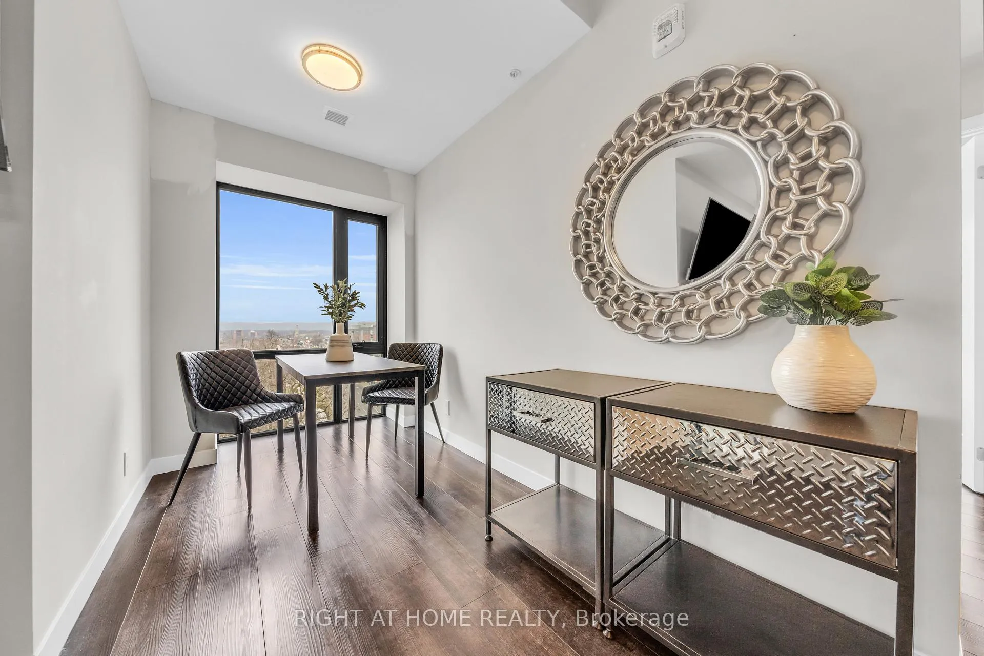 Photo 17 of Unit 807, 15 Queen Street S, Hamilton, Central — HOMEH