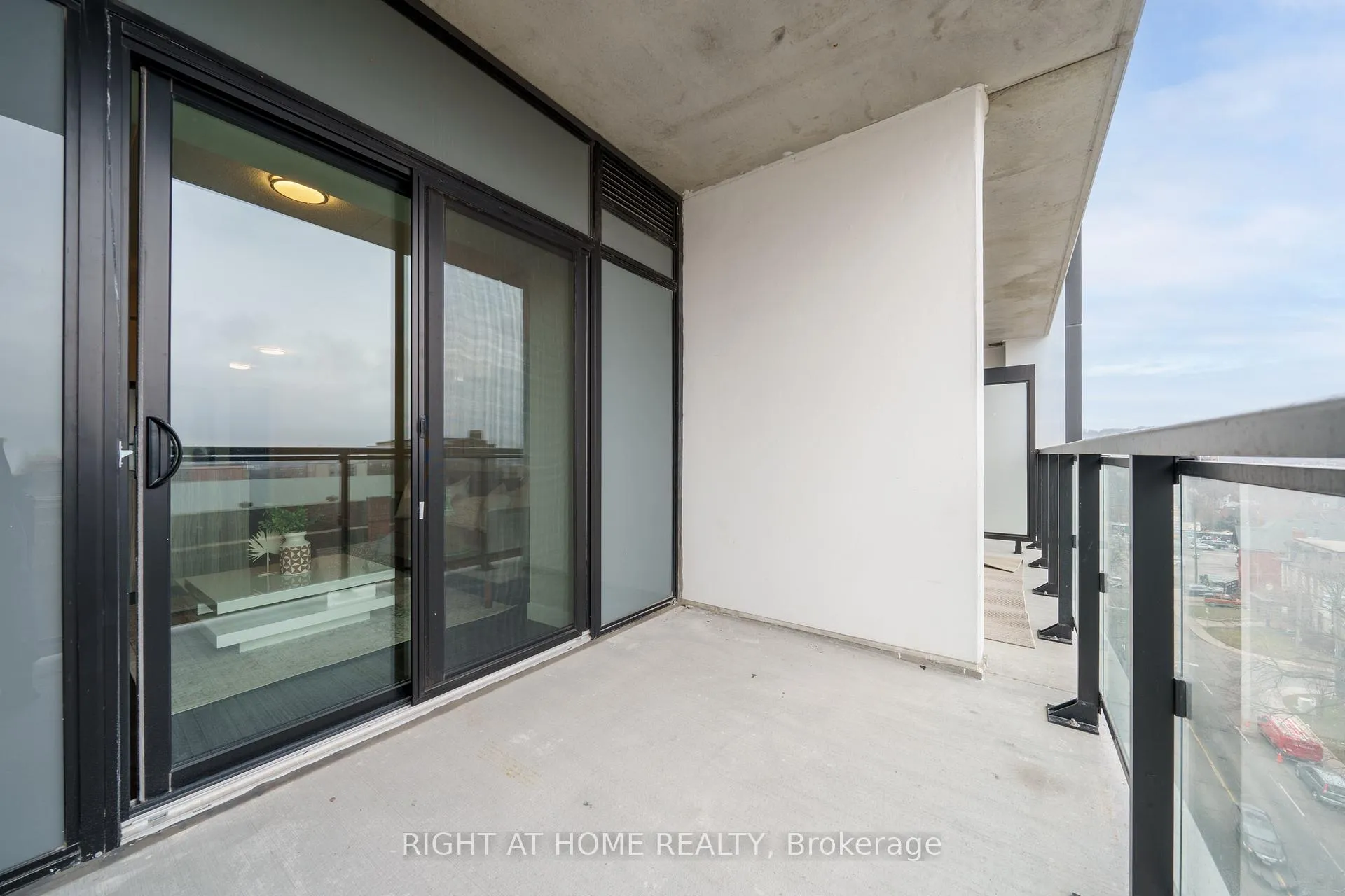 Photo 24 of Unit 807, 15 Queen Street S, Hamilton, Central — HOMEH