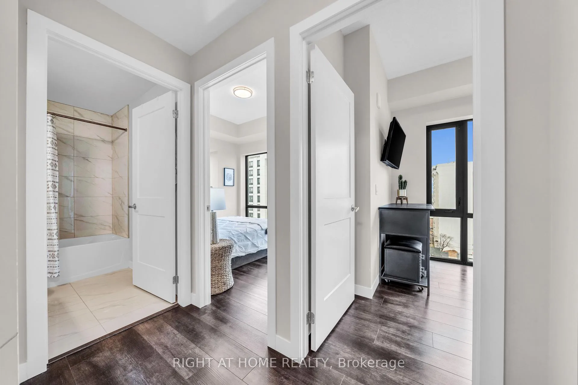 Photo 26 of Unit 807, 15 Queen Street S, Hamilton, Central — HOMEH