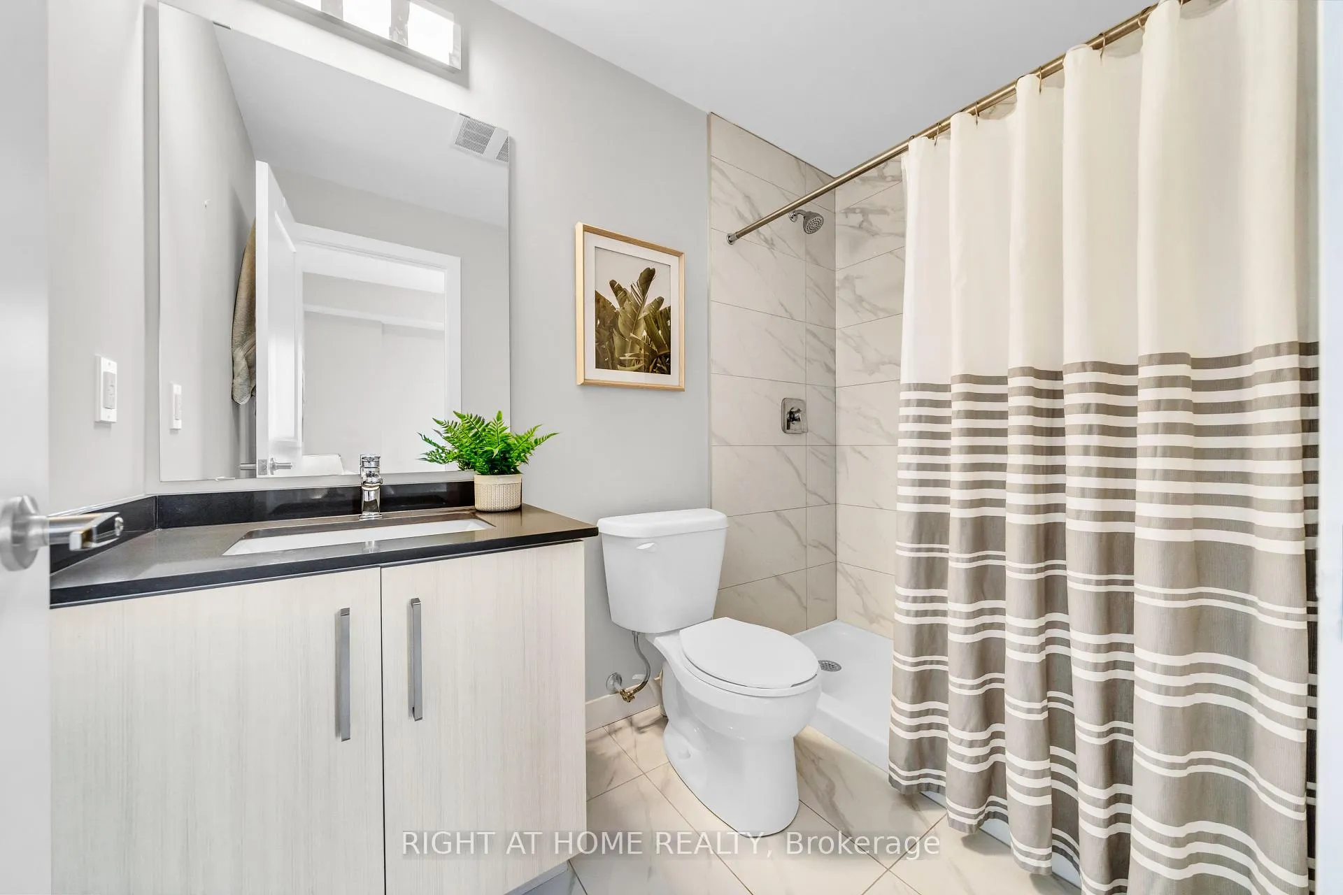 Photo 33 of Unit 807, 15 Queen Street S, Hamilton, Central — HOMEH
