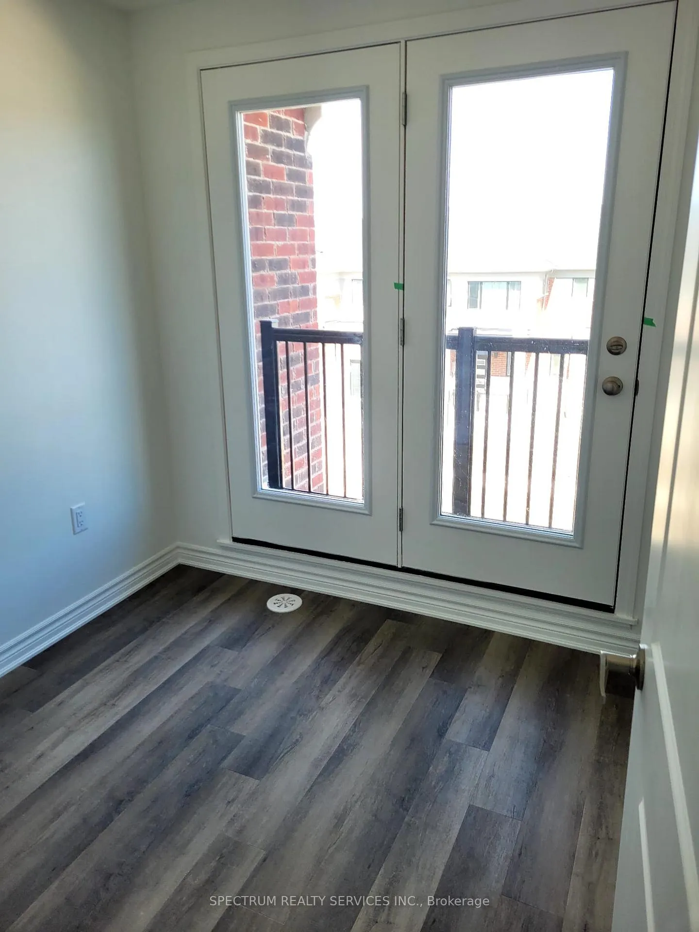 Photo 5 of 94 Ennerdale Street, Barrie, Rural Barrie Southwest — HOMEH