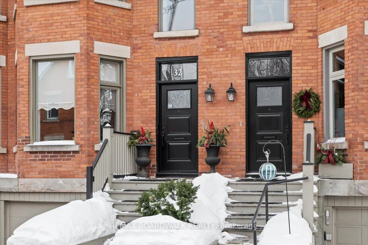 Photo 2 of 32 Waverley Street, Ottawa, Ottawa Centre/Golden Triangle — HOMEH
