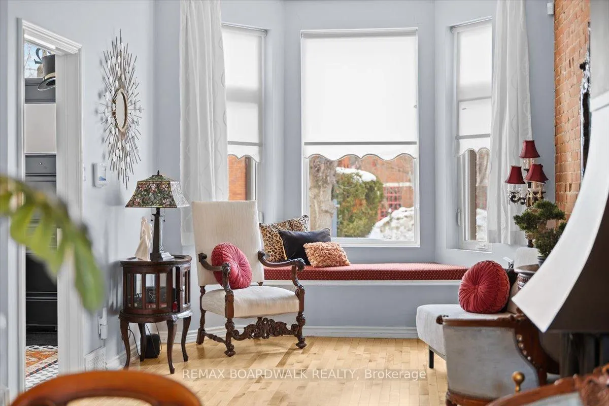 Photo 4 of 32 Waverley Street, Ottawa, Ottawa Centre/Golden Triangle — HOMEH
