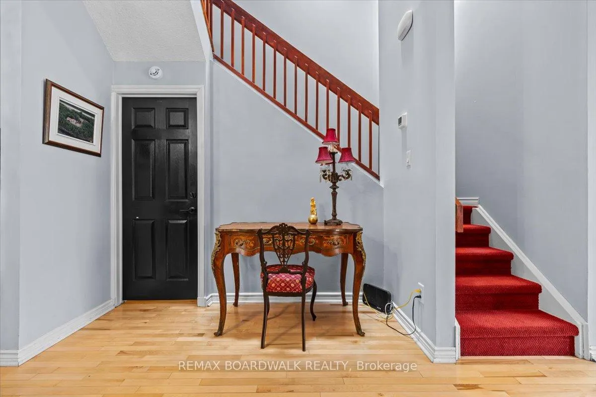 Photo 10 of 32 Waverley Street, Ottawa, Ottawa Centre/Golden Triangle — HOMEH