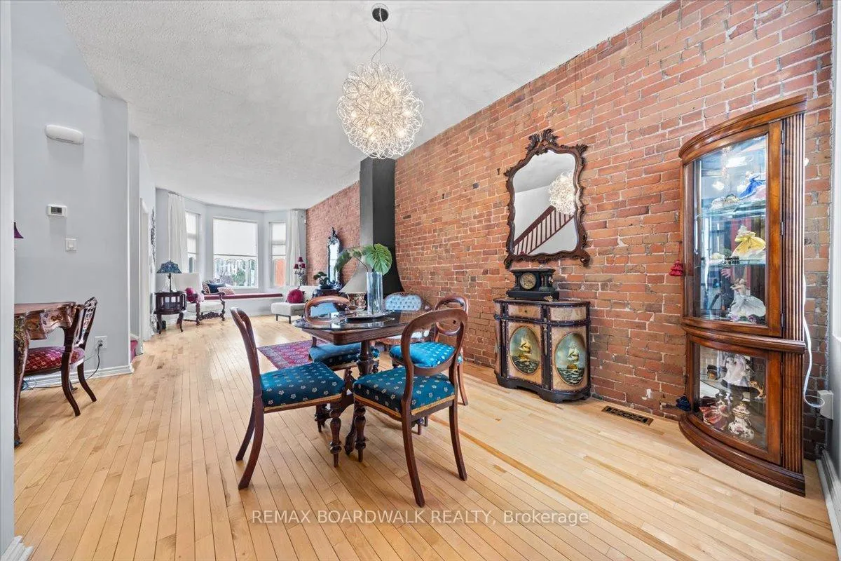 Photo 12 of 32 Waverley Street, Ottawa, Ottawa Centre/Golden Triangle — HOMEH