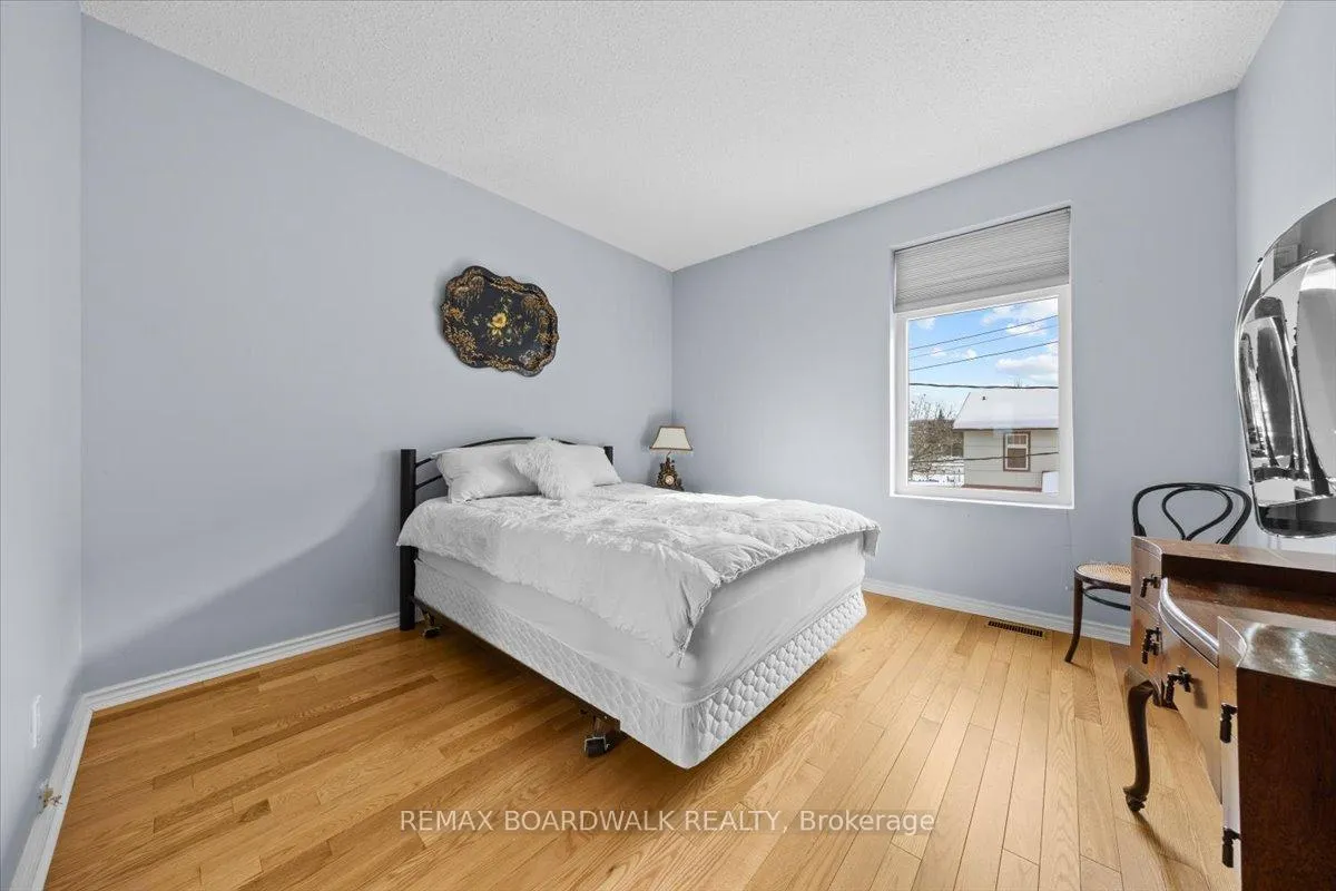 Photo 24 of 32 Waverley Street, Ottawa, Ottawa Centre/Golden Triangle — HOMEH