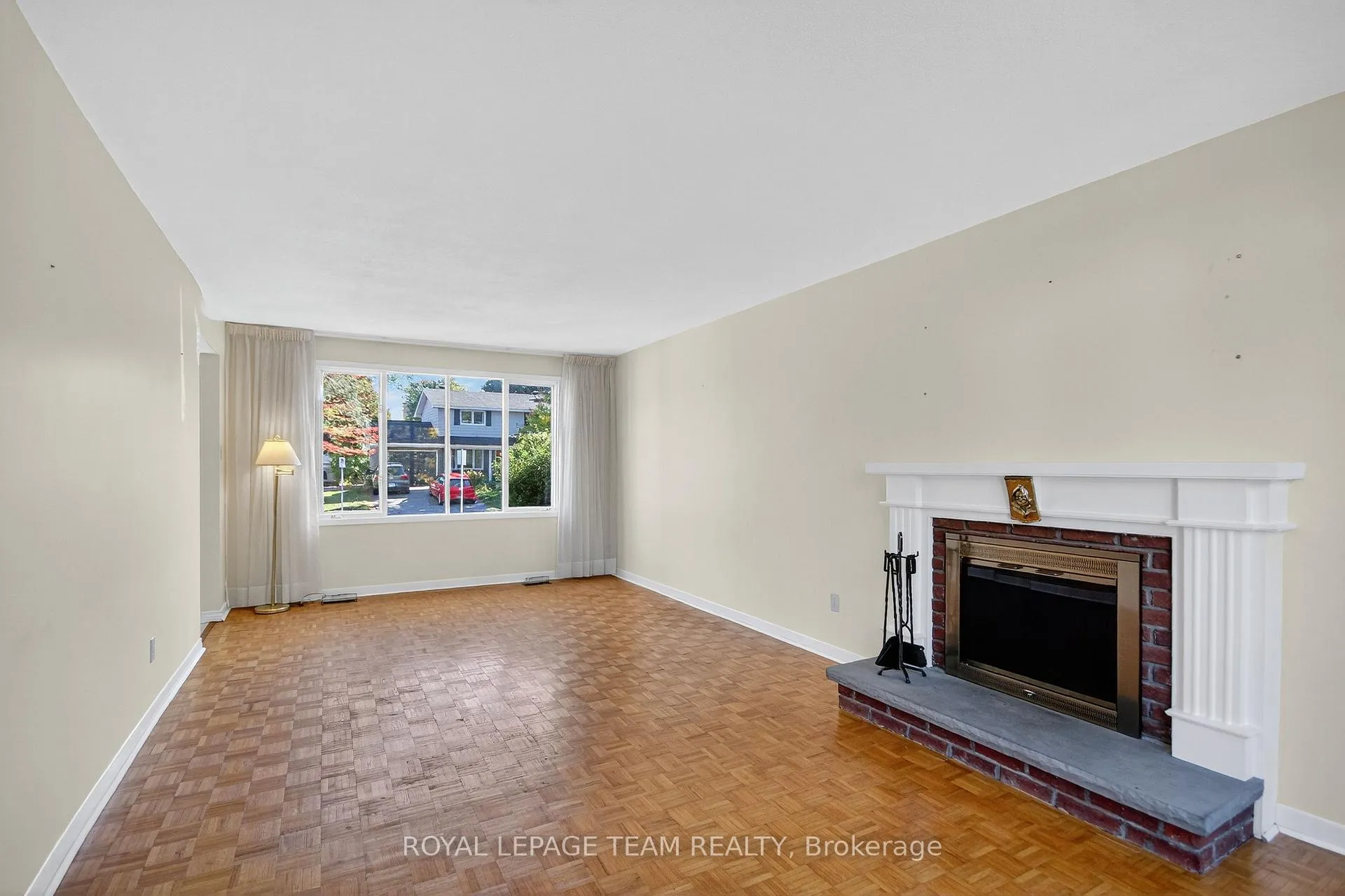 Photo 8 of 1264 Morrison Drive, Ottawa, Redwood Park — HOMEH
