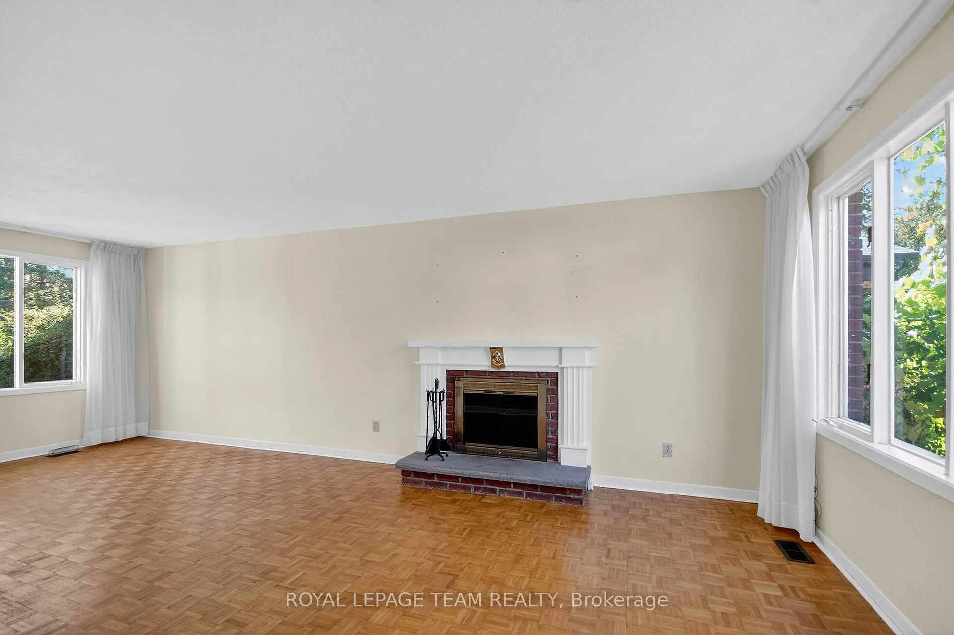 Photo 9 of 1264 Morrison Drive, Ottawa, Redwood Park — HOMEH