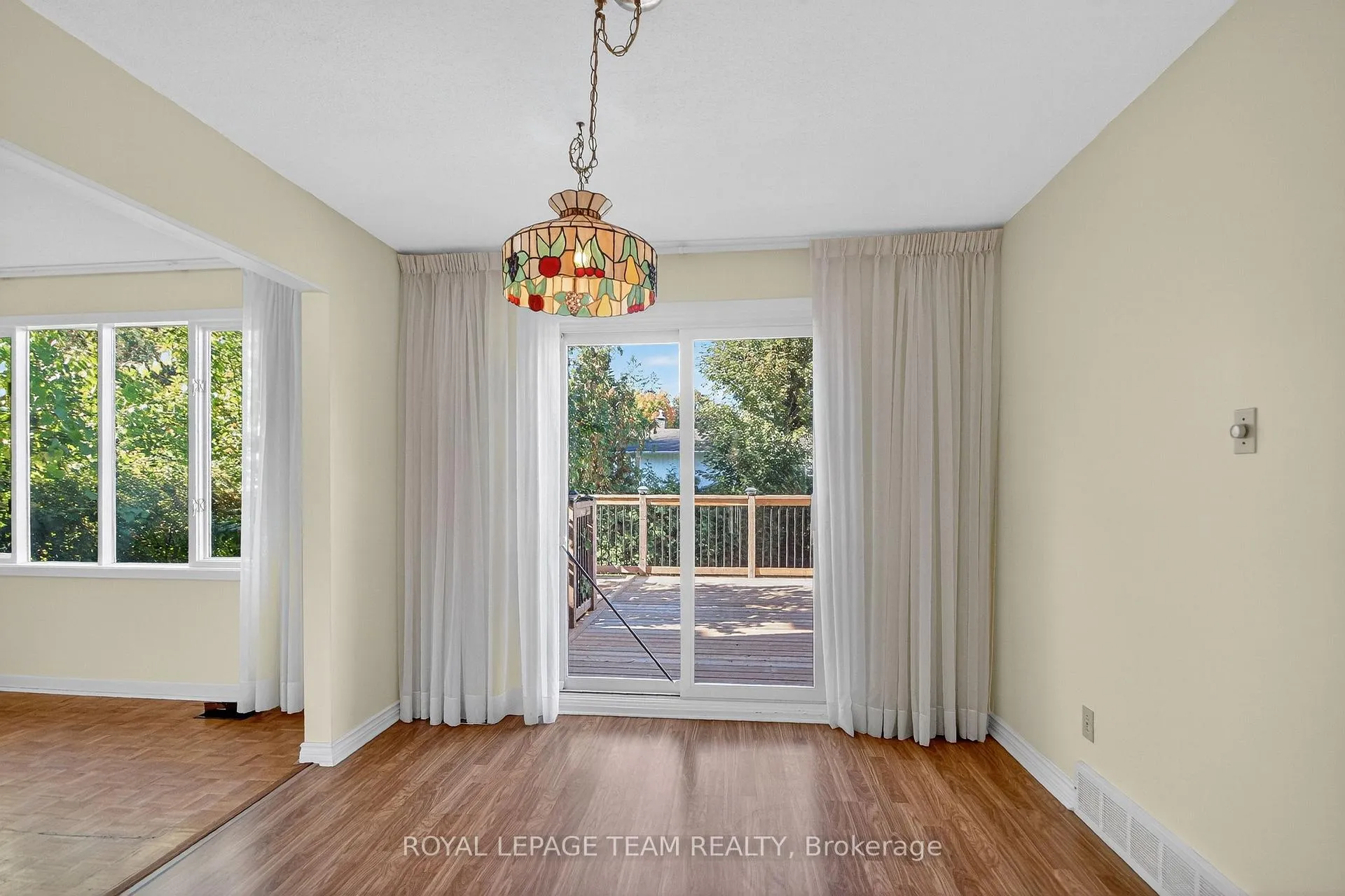 Photo 14 of 1264 Morrison Drive, Ottawa, Redwood Park — HOMEH