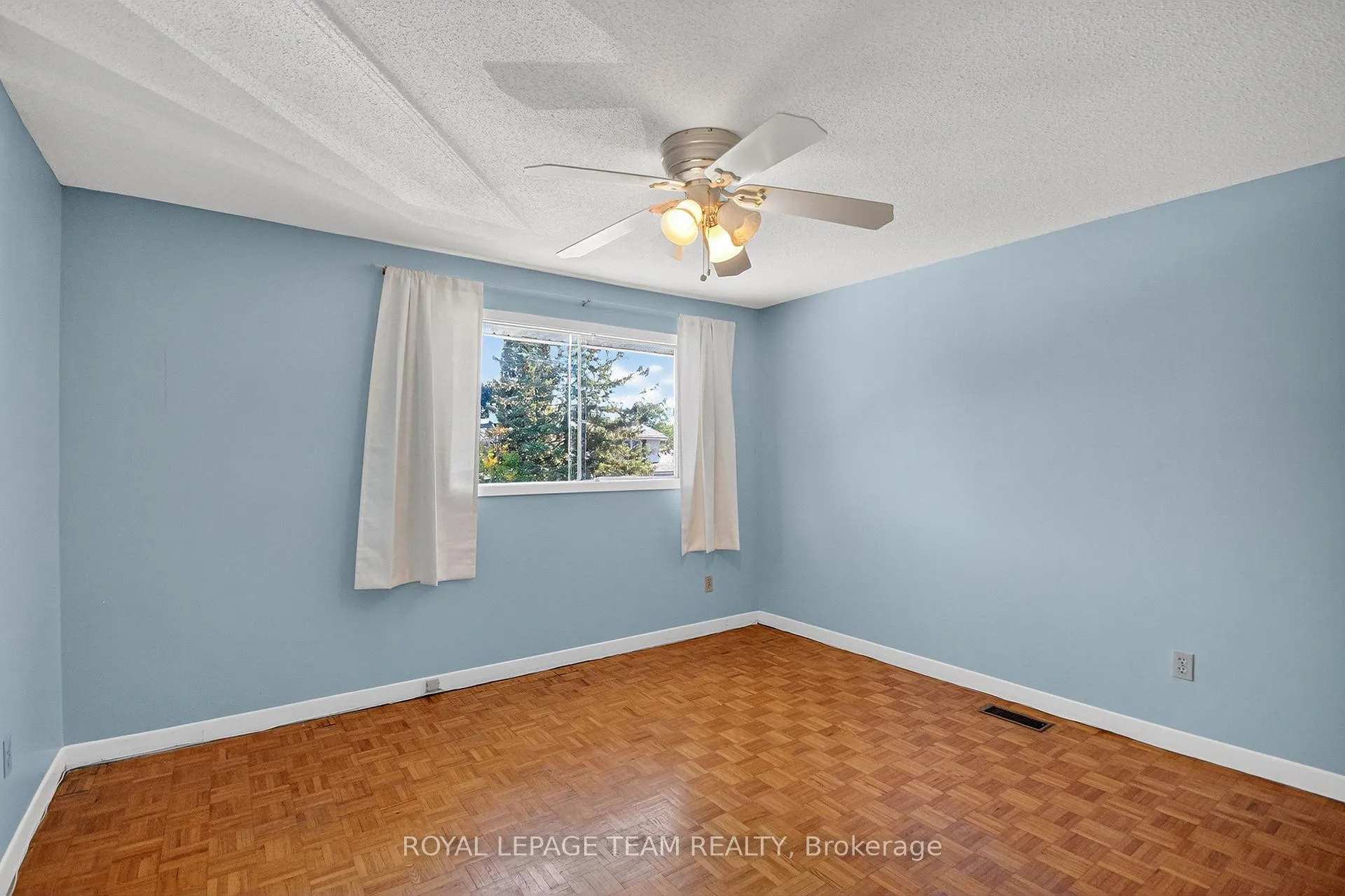Photo 27 of 1264 Morrison Drive, Ottawa, Redwood Park — HOMEH