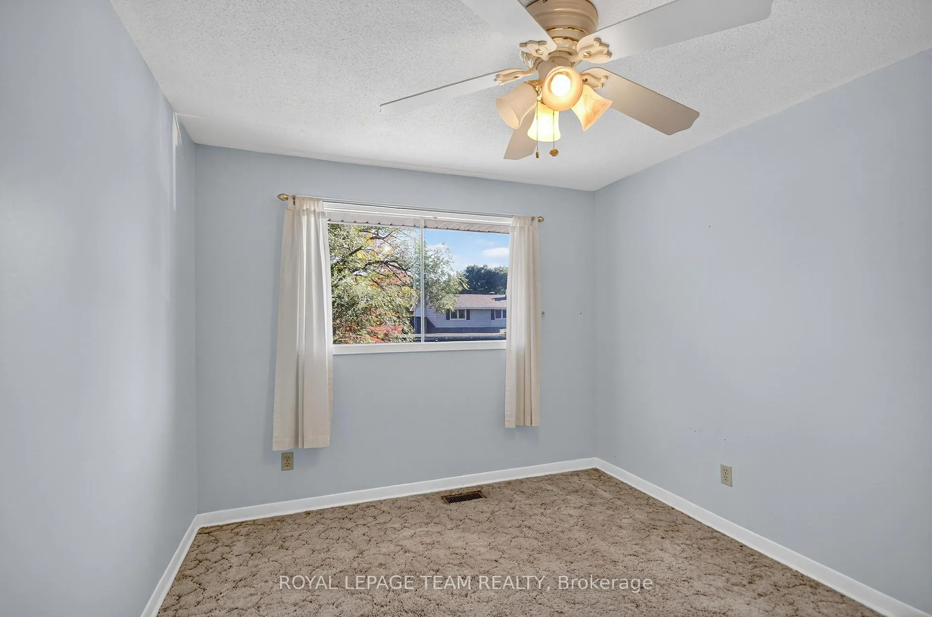 Photo 31 of 1264 Morrison Drive, Ottawa, Redwood Park — HOMEH