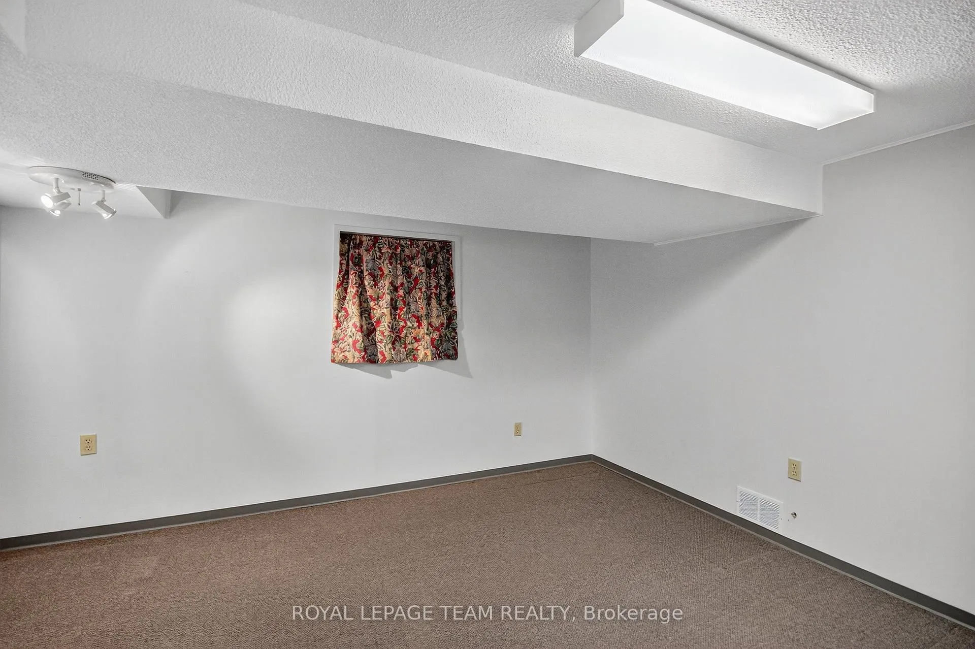 Photo 43 of 1264 Morrison Drive, Ottawa, Redwood Park — HOMEH