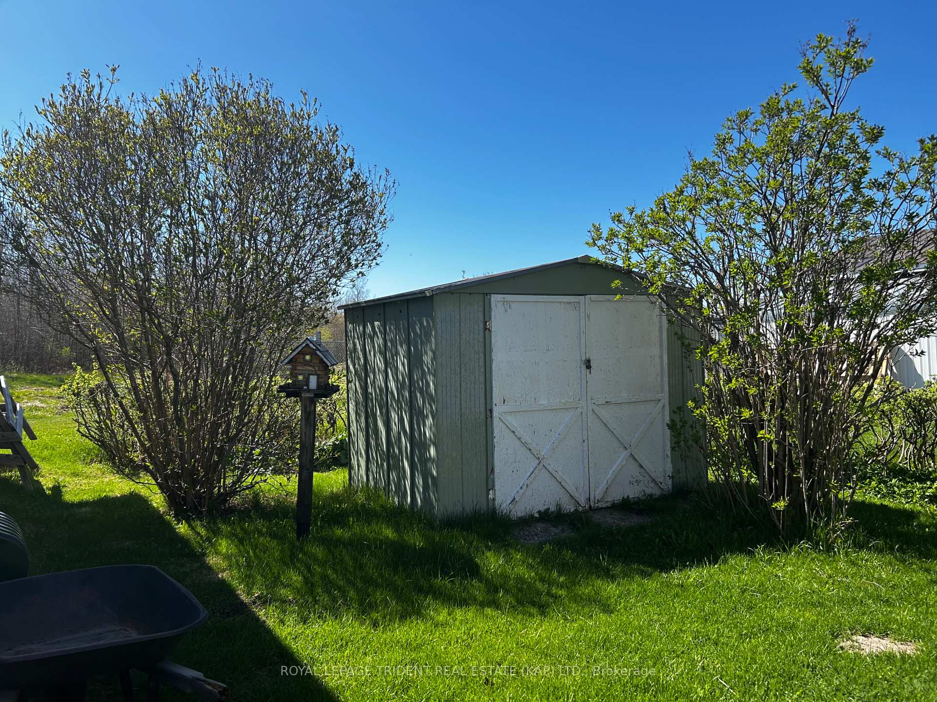 Photo 5 of 9 Ontario Avenue, Kapuskasing — HOMEH