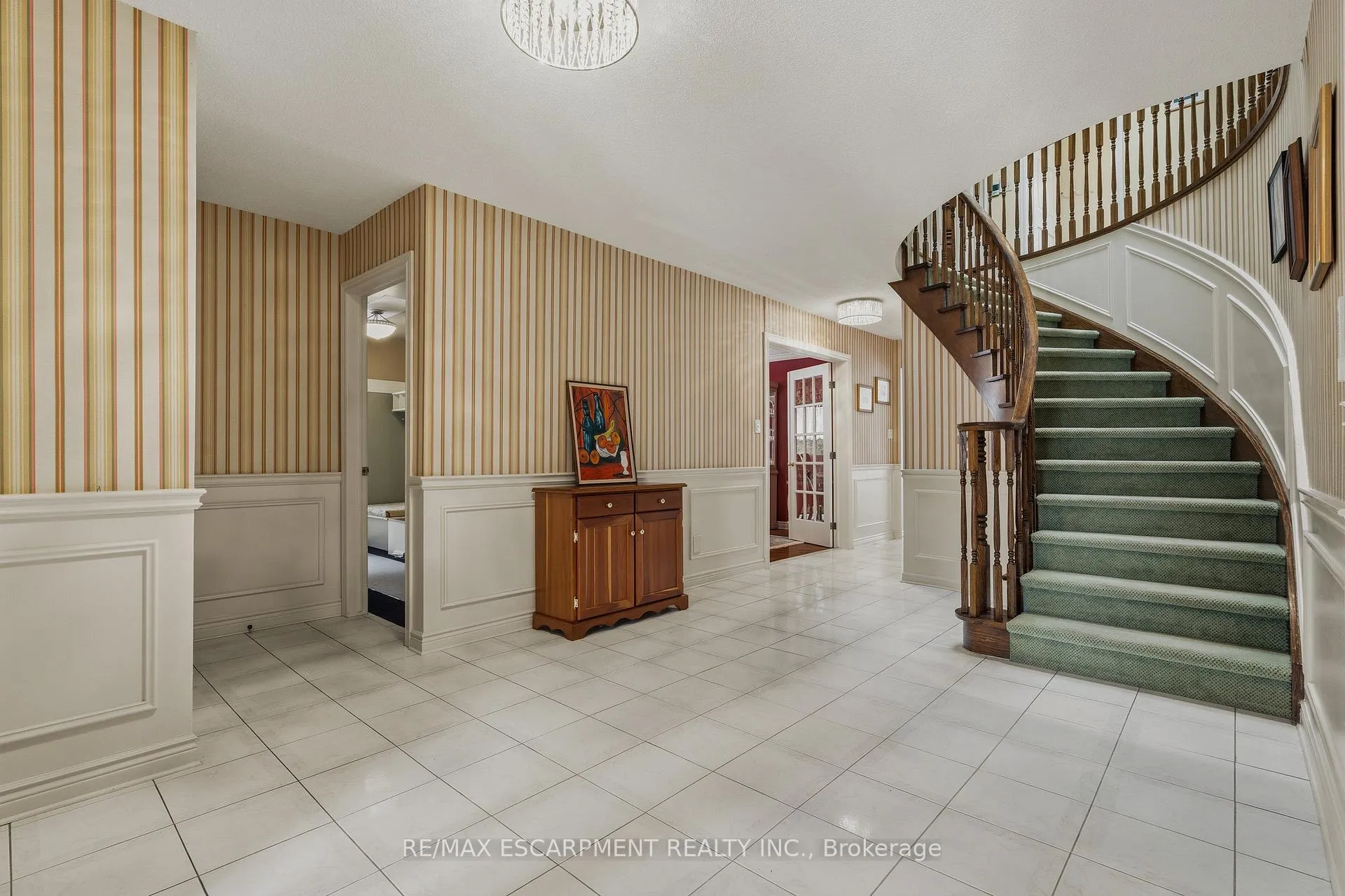 Photo 6 of 141 Garden Avenue, Hamilton, Ancaster — HOMEH