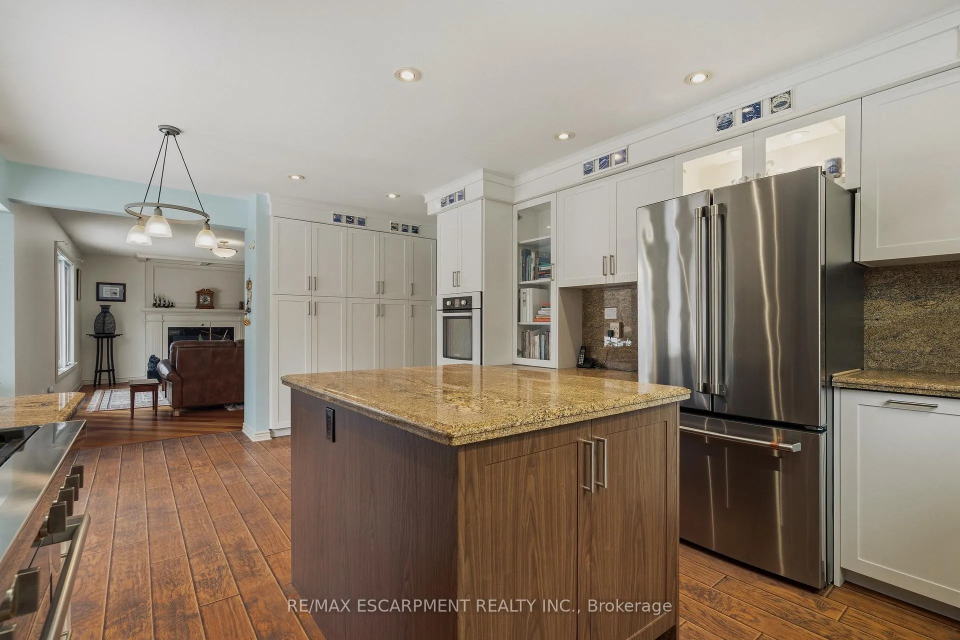 Photo 14 of 141 Garden Avenue, Hamilton, Ancaster — HOMEH