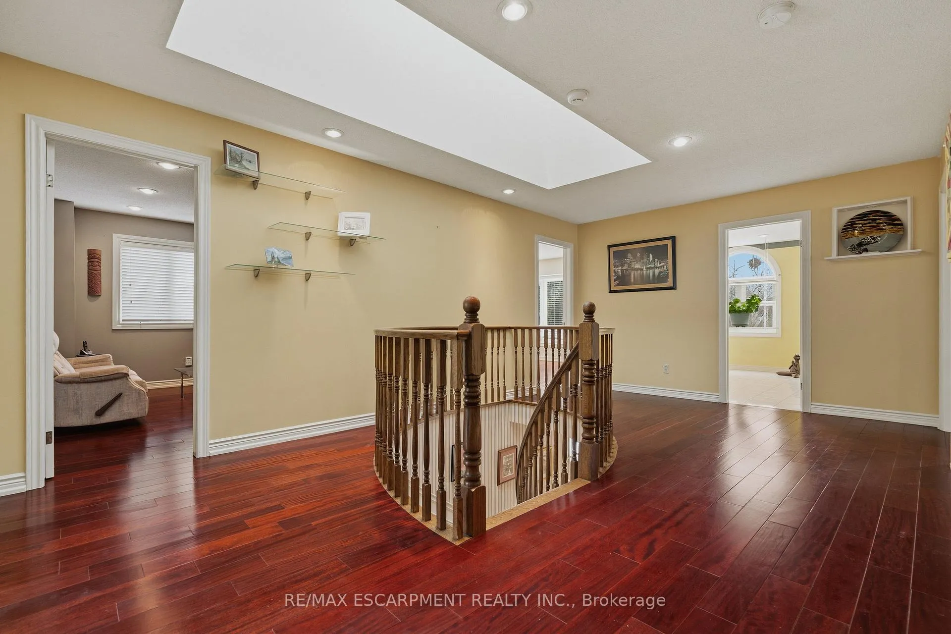 Photo 22 of 141 Garden Avenue, Hamilton, Ancaster — HOMEH
