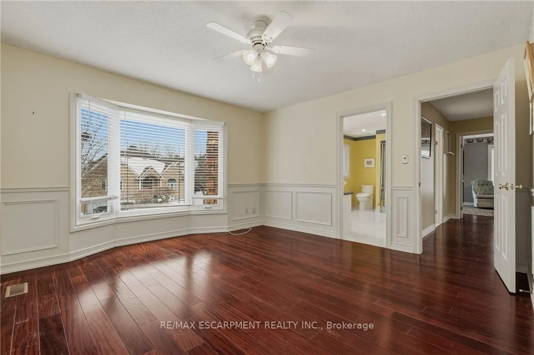 Photo 27 of 141 Garden Avenue, Hamilton, Ancaster — HOMEH