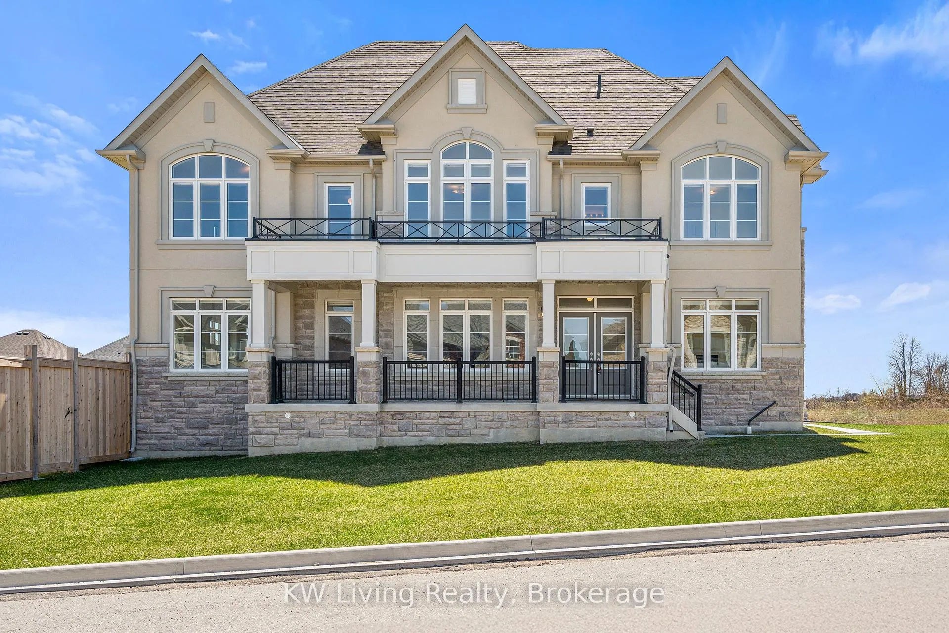 Photo 3 of 1422 Broderick Street, Innisfil, Alcona — HOMEH