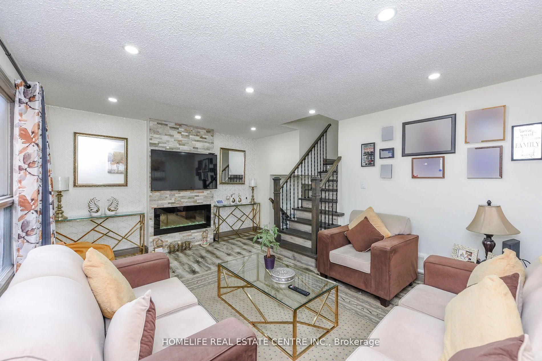 Photo 21 of 20 Oleander Crescent, Brampton, Heart Lake East — HOMEH