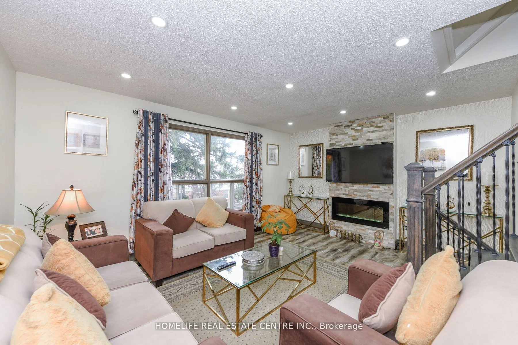 Photo 22 of 20 Oleander Crescent, Brampton, Heart Lake East — HOMEH